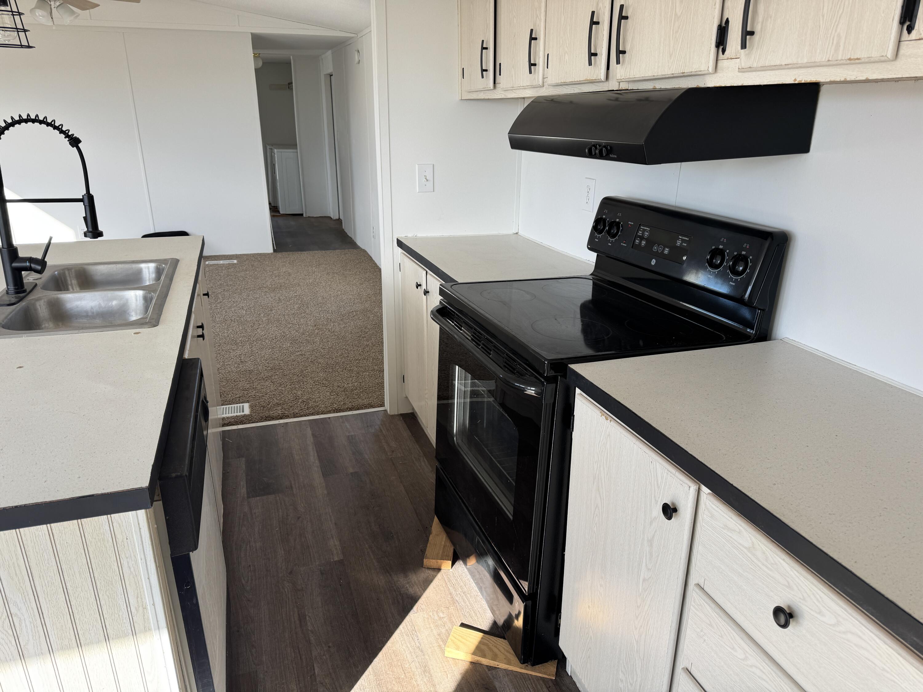4 B Lois Court
