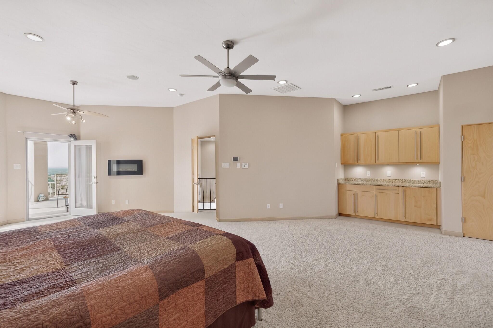 1314 Sara Way SE