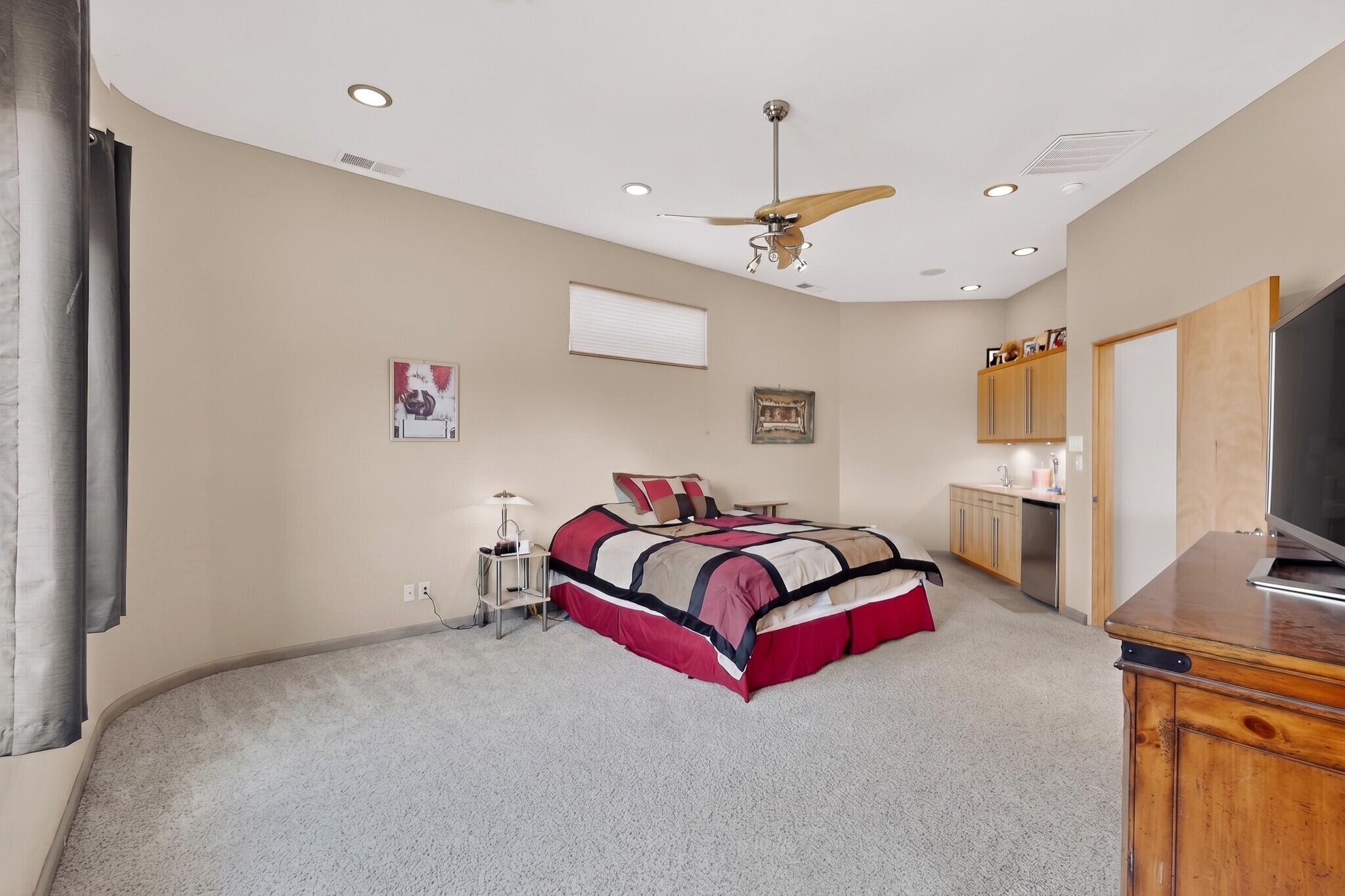 1314 Sara Way SE
