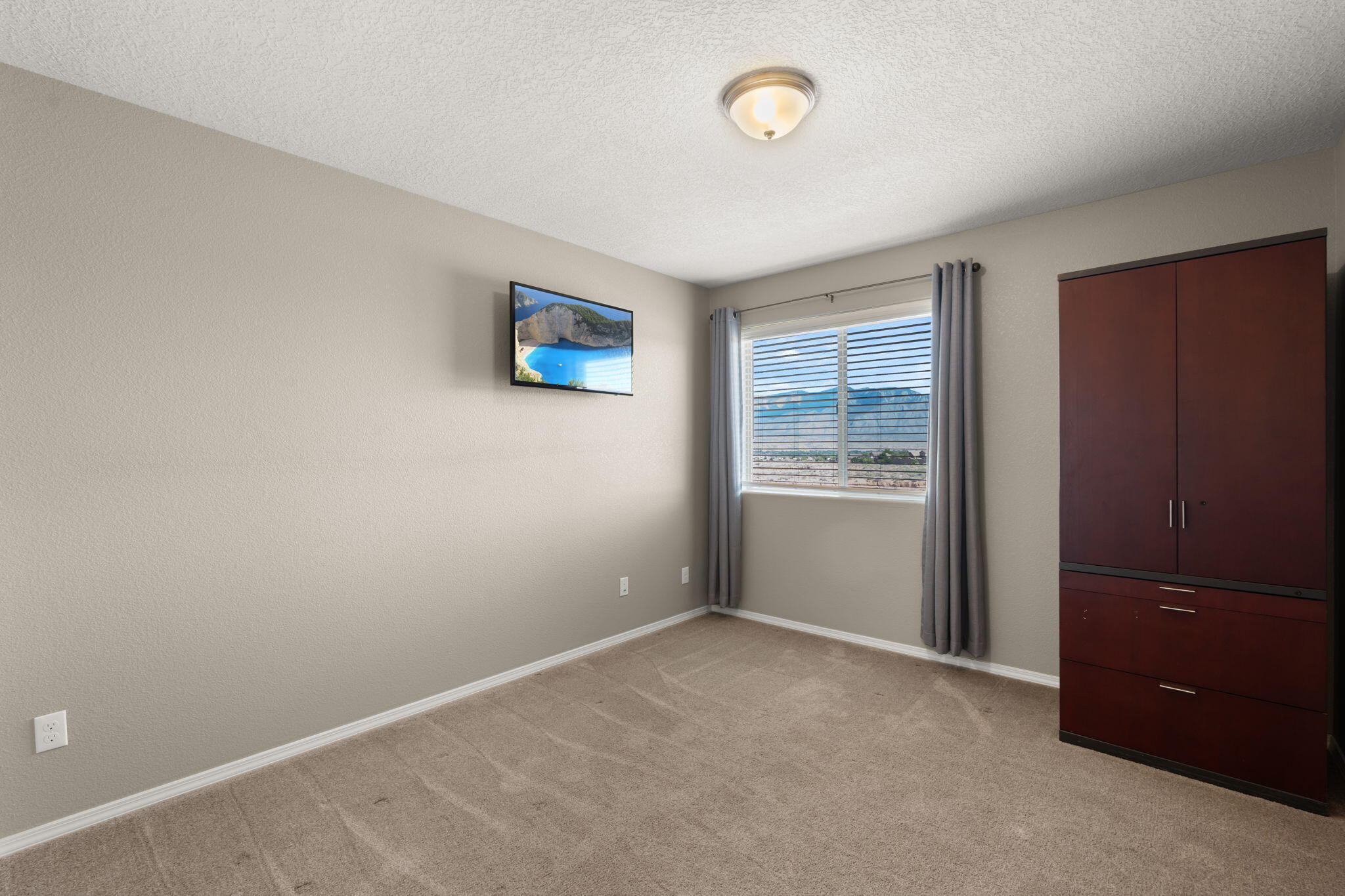 3953 Mountain Trail Loop NE