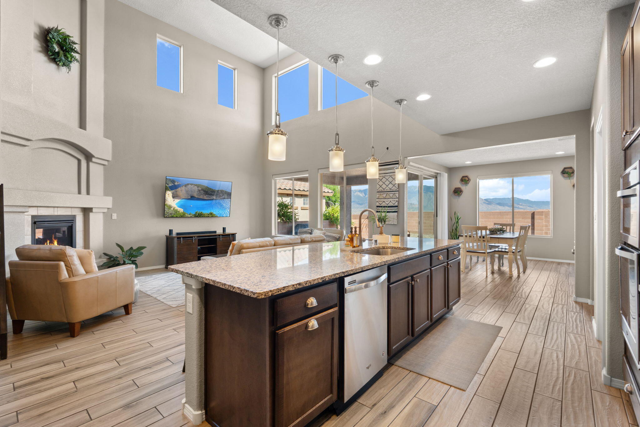 3953 Mountain Trail Loop NE
