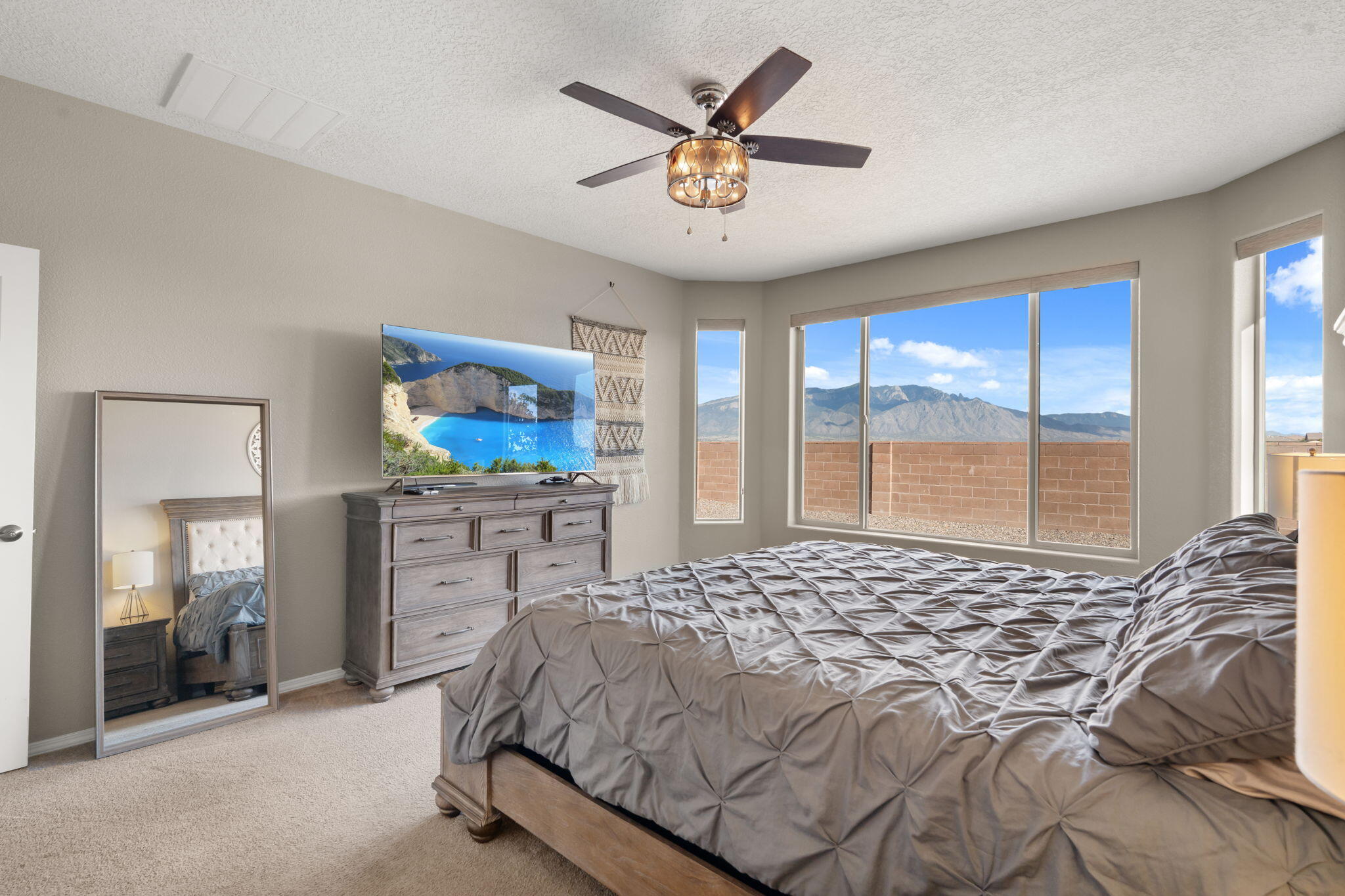 3953 Mountain Trail Loop NE