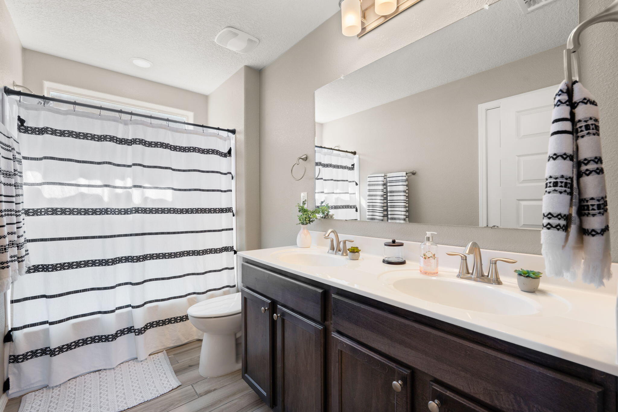 3953 Mountain Trail Loop NE
