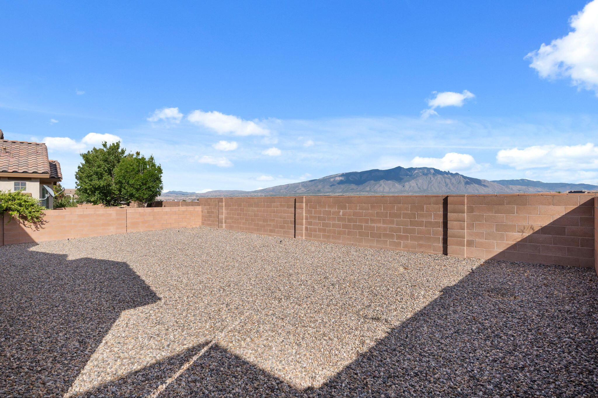 3953 Mountain Trail Loop NE