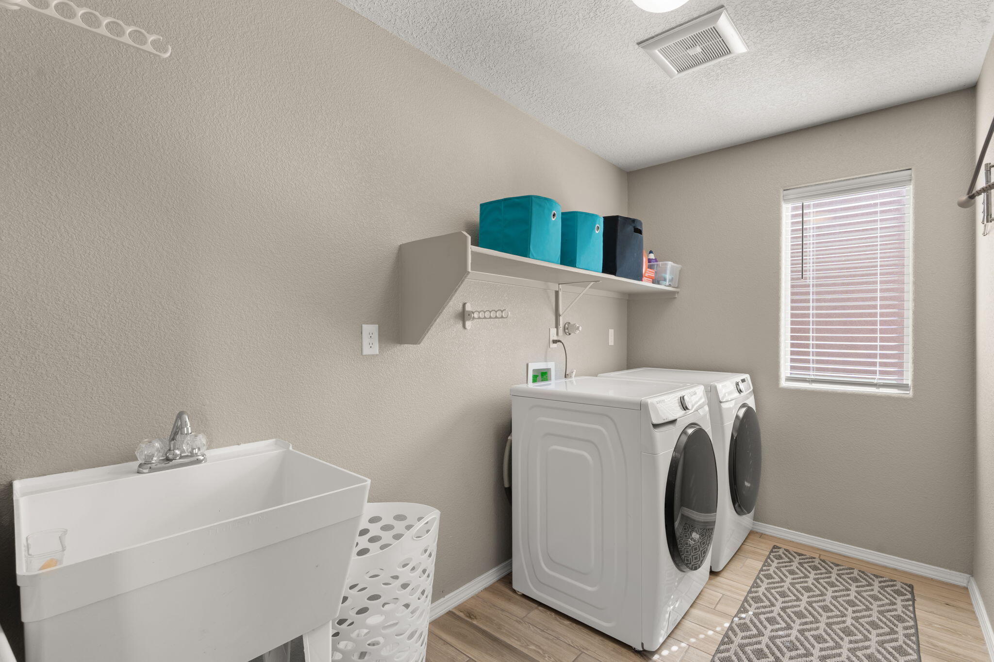 3953 Mountain Trail Loop NE