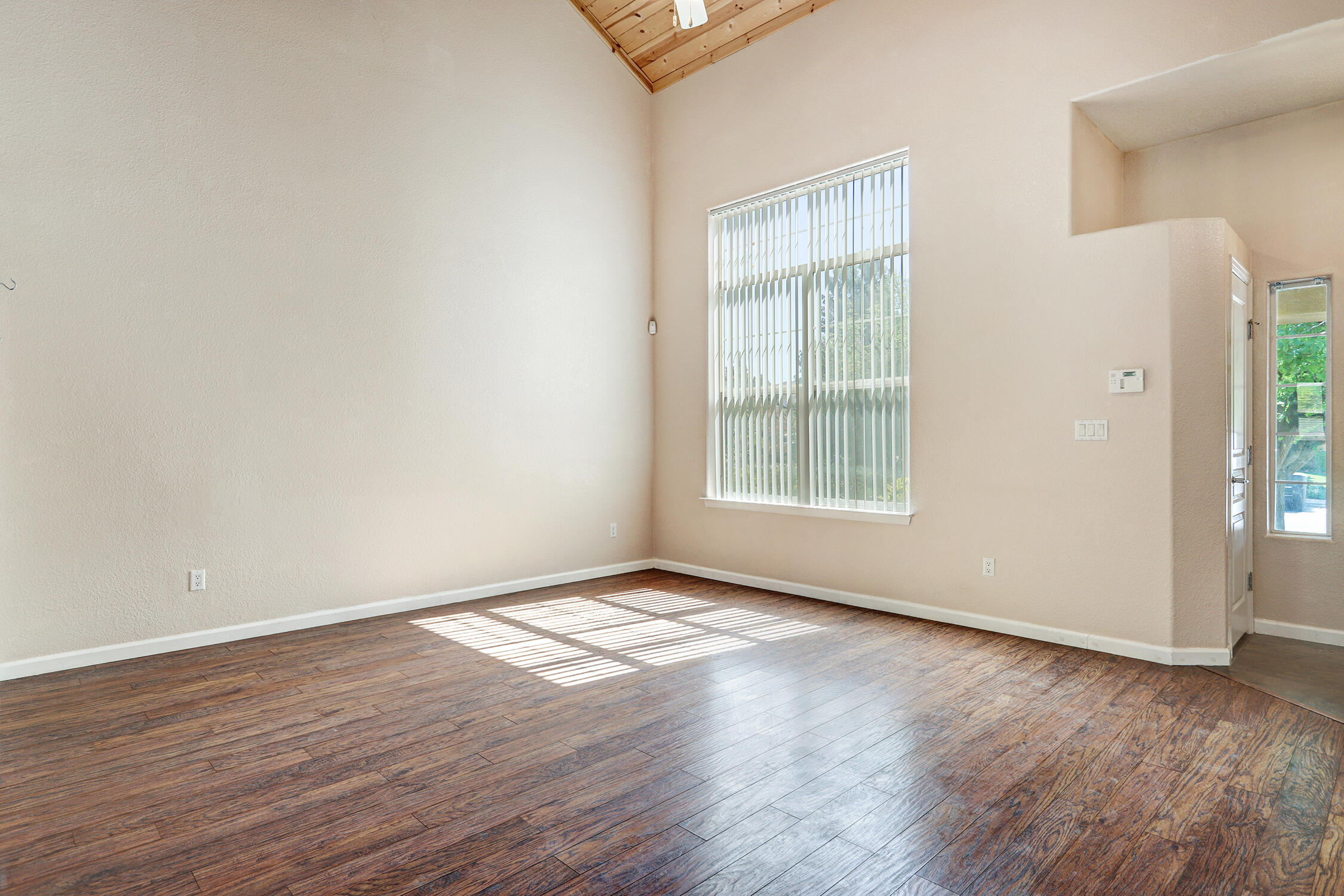 10101 Avenida Vista Sol NW