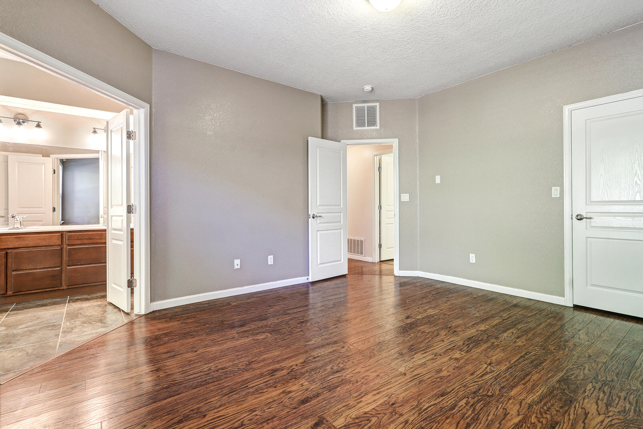 10101 Avenida Vista Sol NW