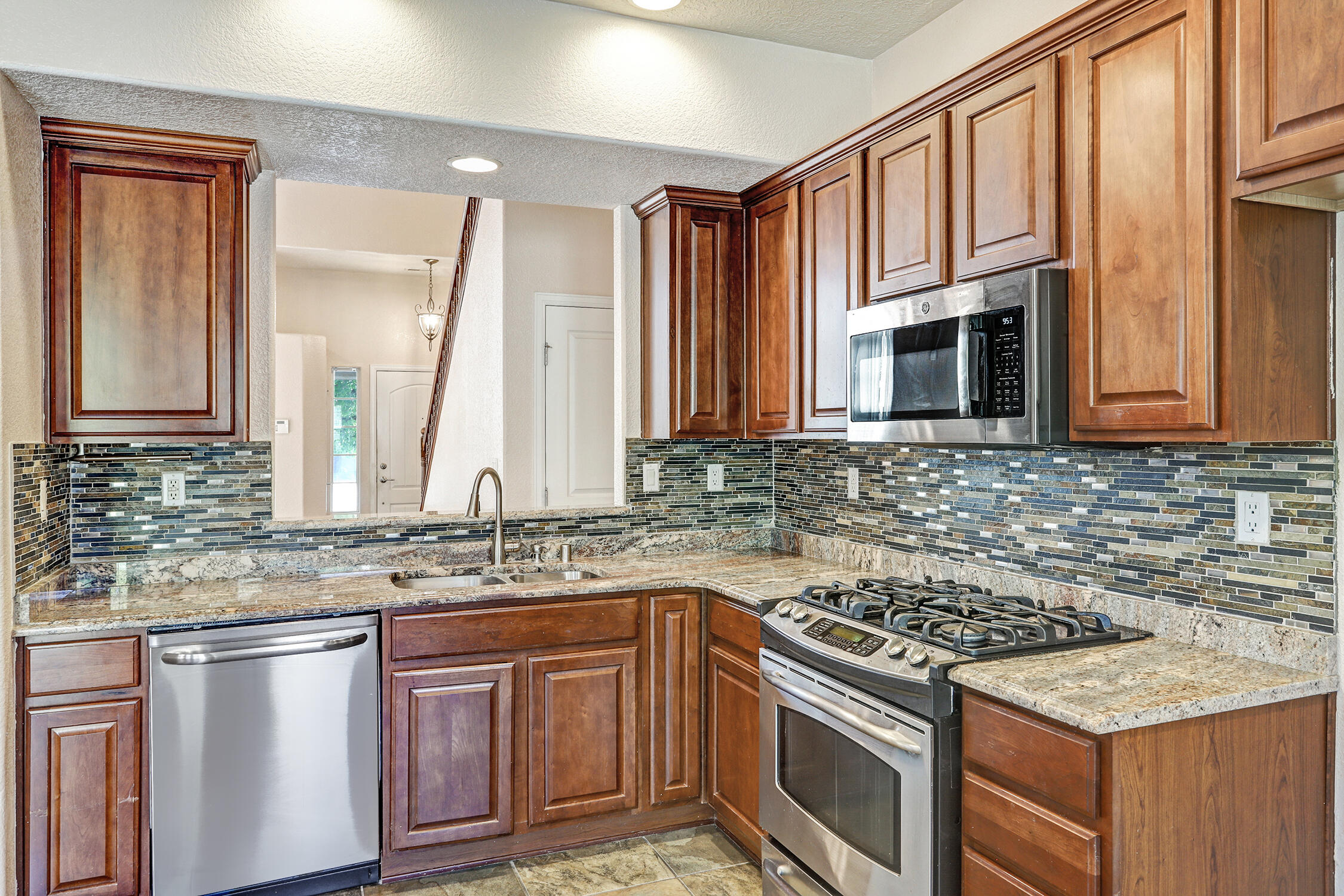 10101 Avenida Vista Sol NW
