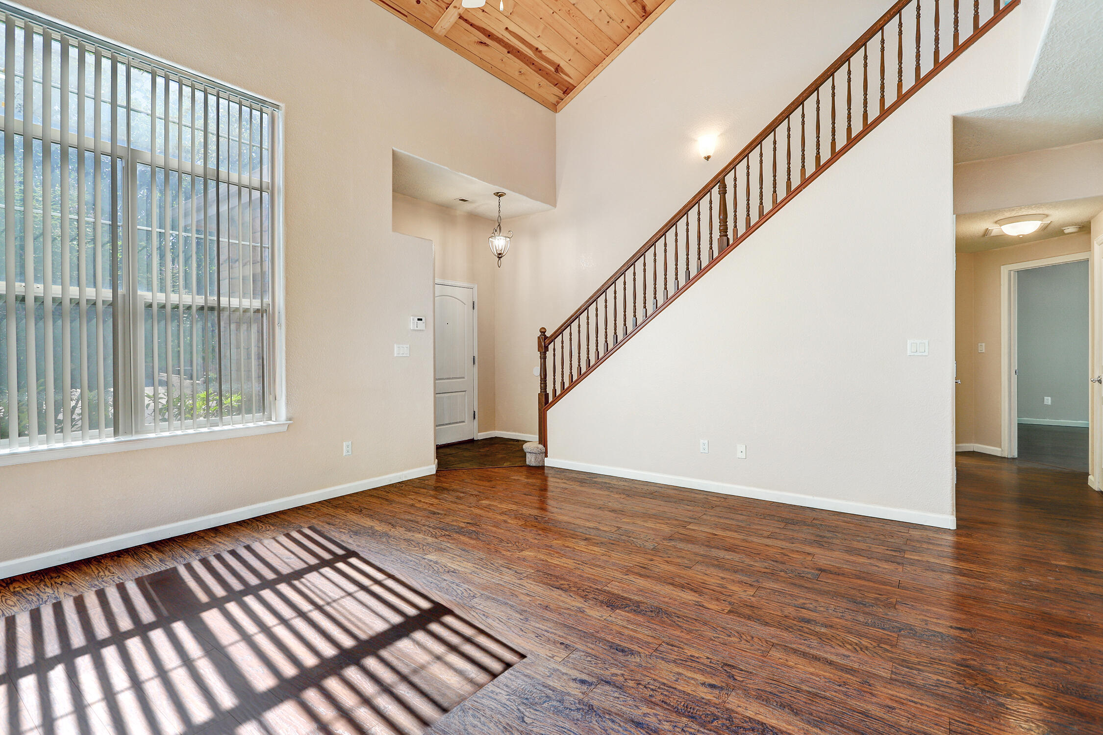 10101 Avenida Vista Sol NW
