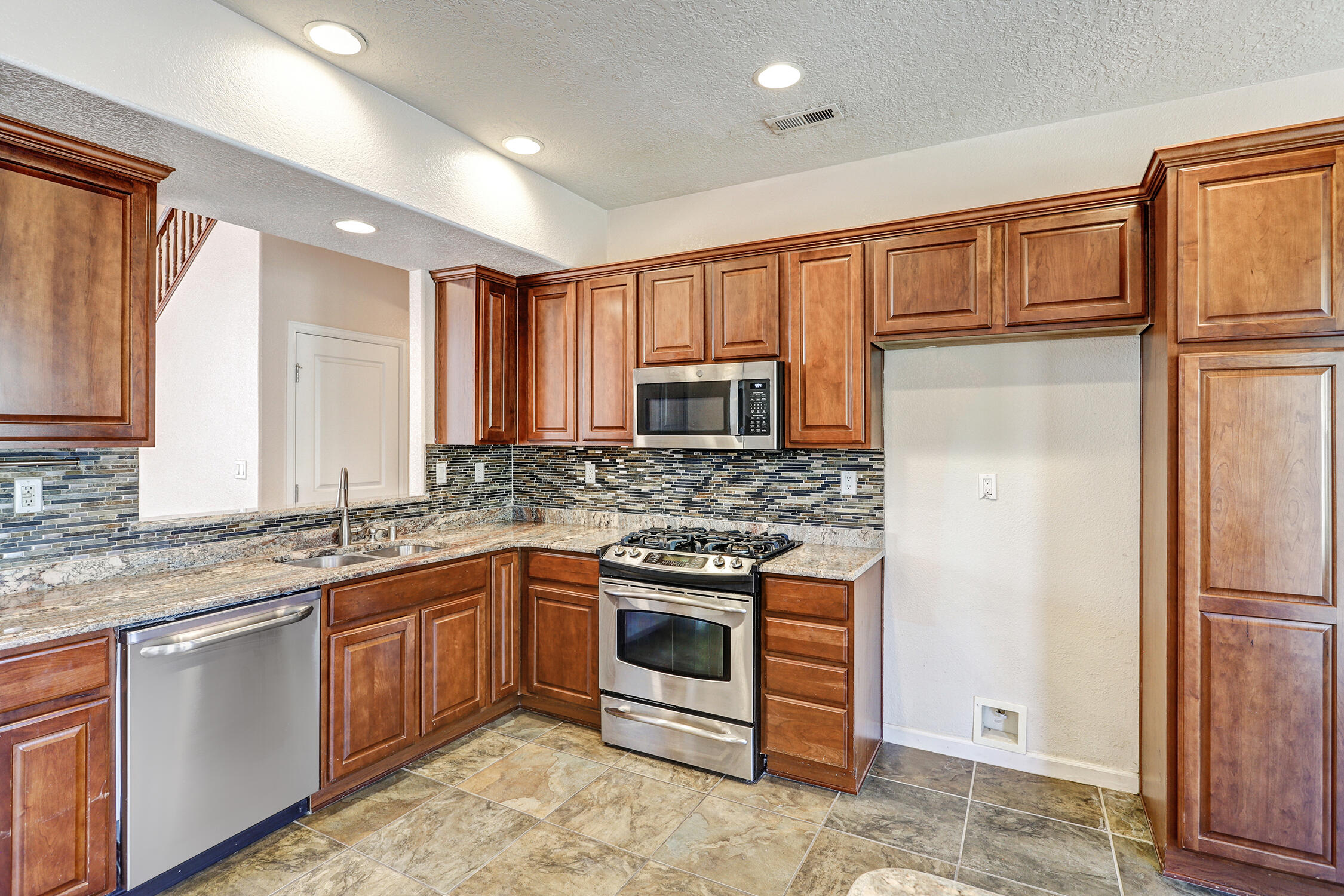 10101 Avenida Vista Sol NW