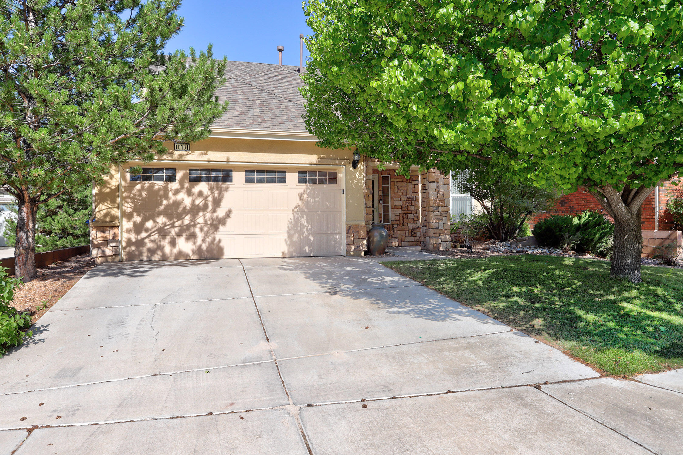 10101 Avenida Vista Sol NW