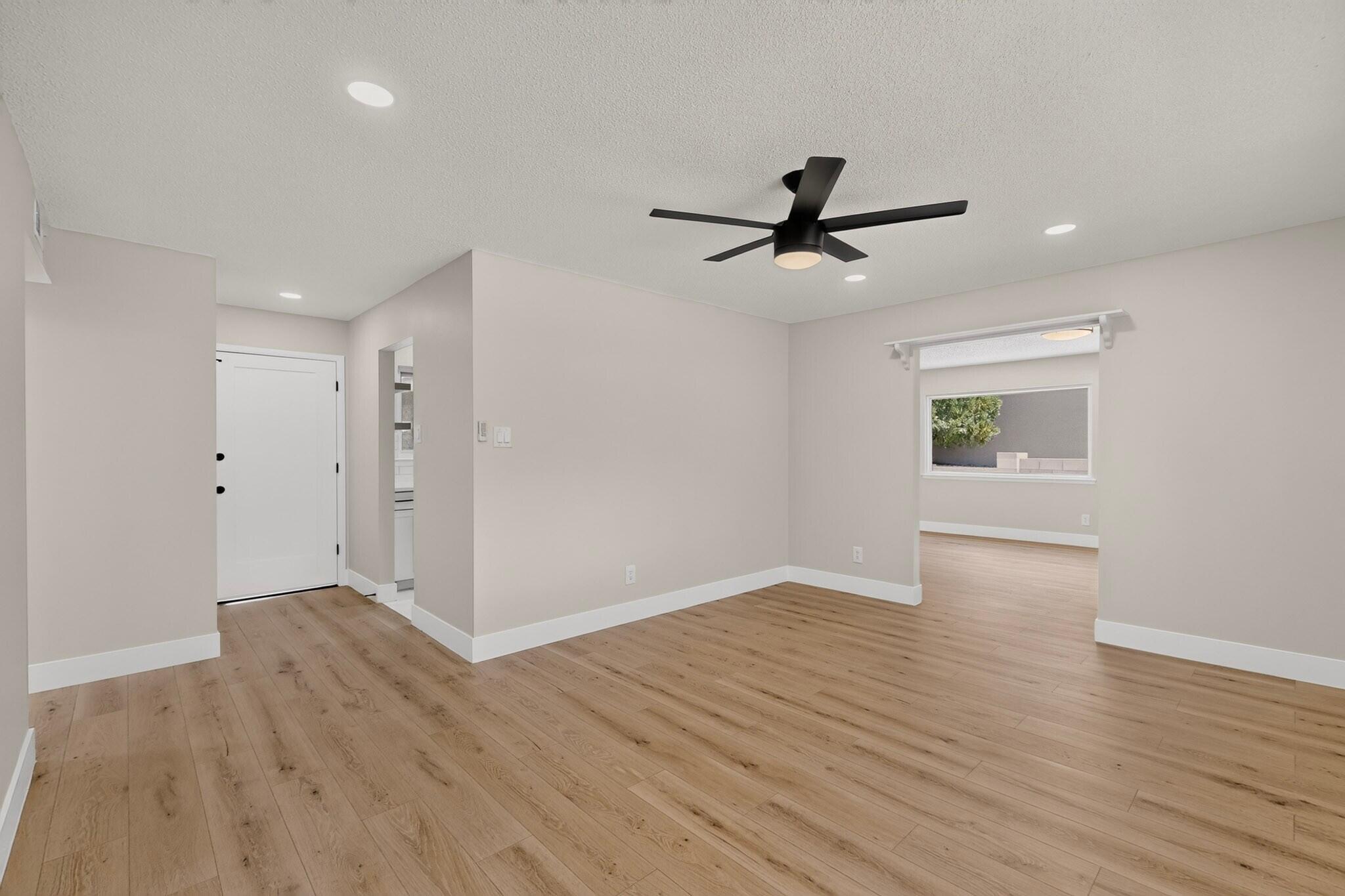12220 Palm Springs Avenue NE