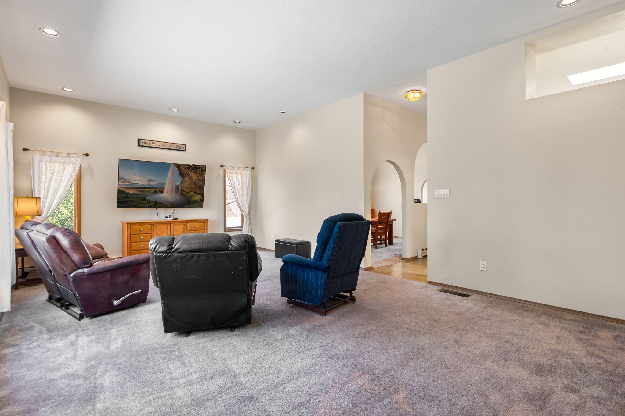607 Willowbrook Lane