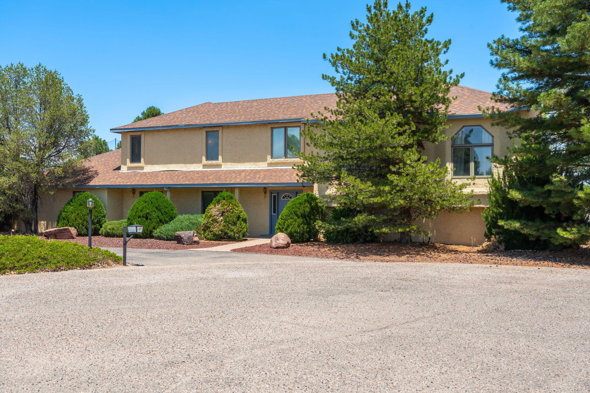 607 Willowbrook Lane