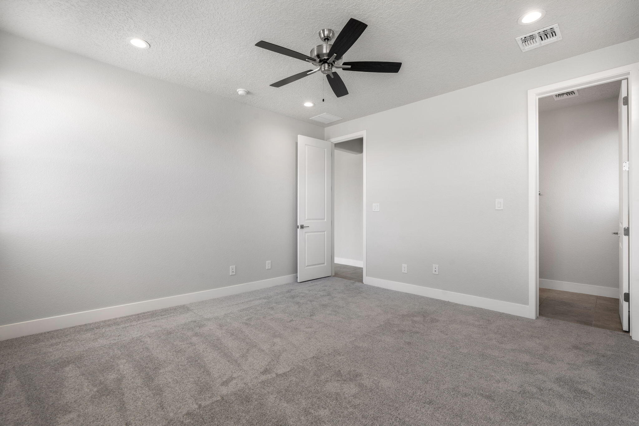 2708 Ema Court NE