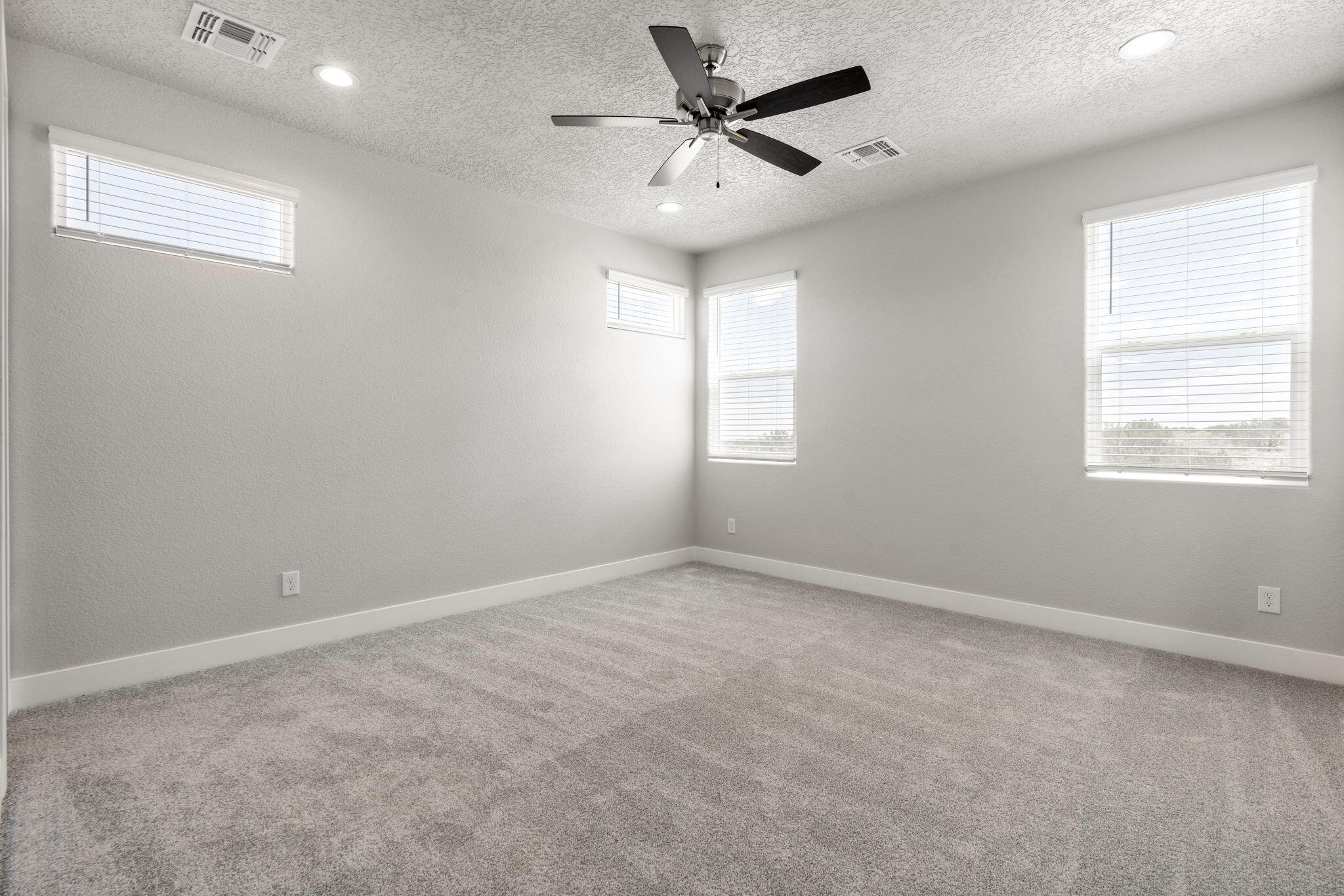 2708 Ema Court NE
