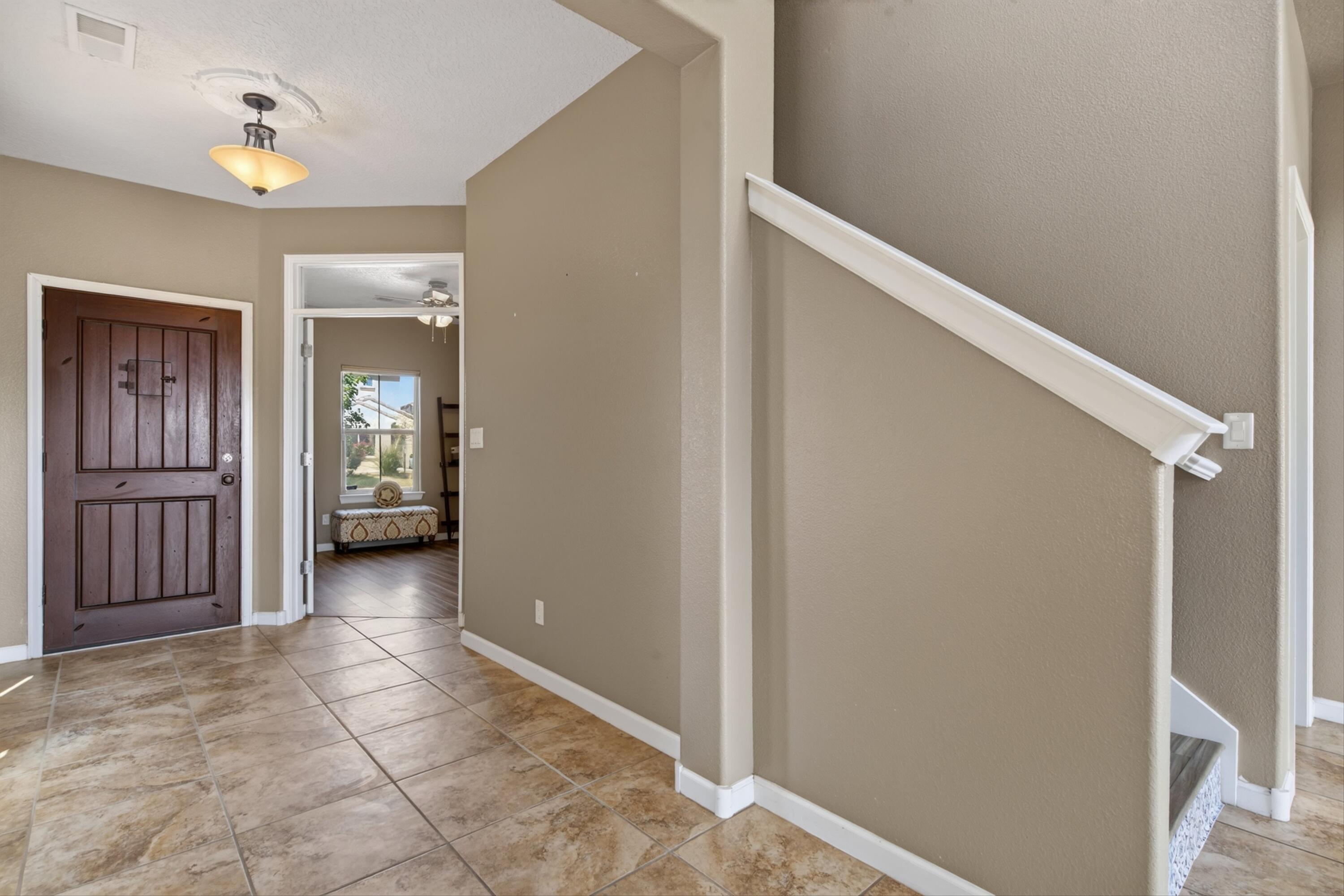 541 Loma Linda Loop NE