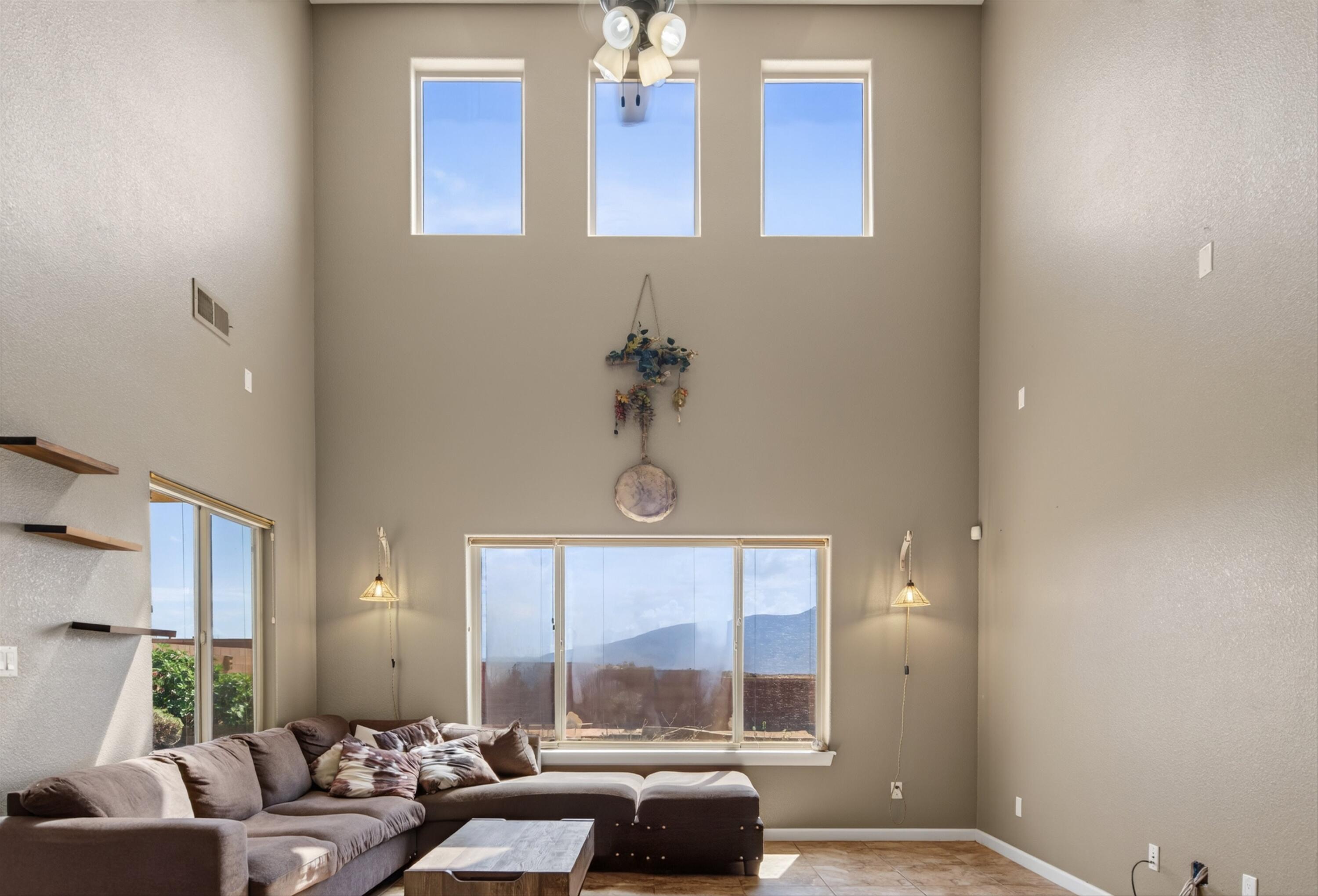 541 Loma Linda Loop NE