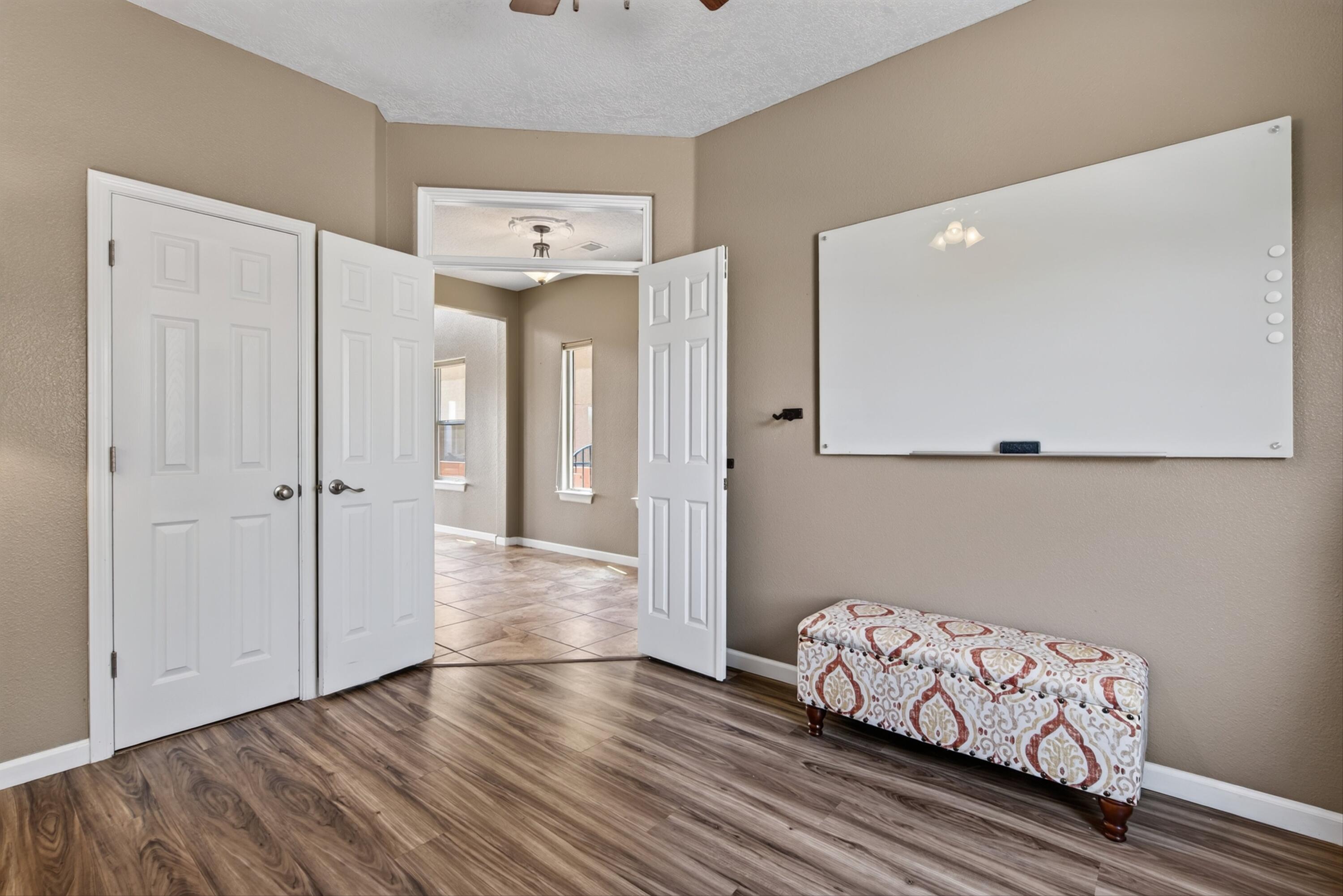 541 Loma Linda Loop NE