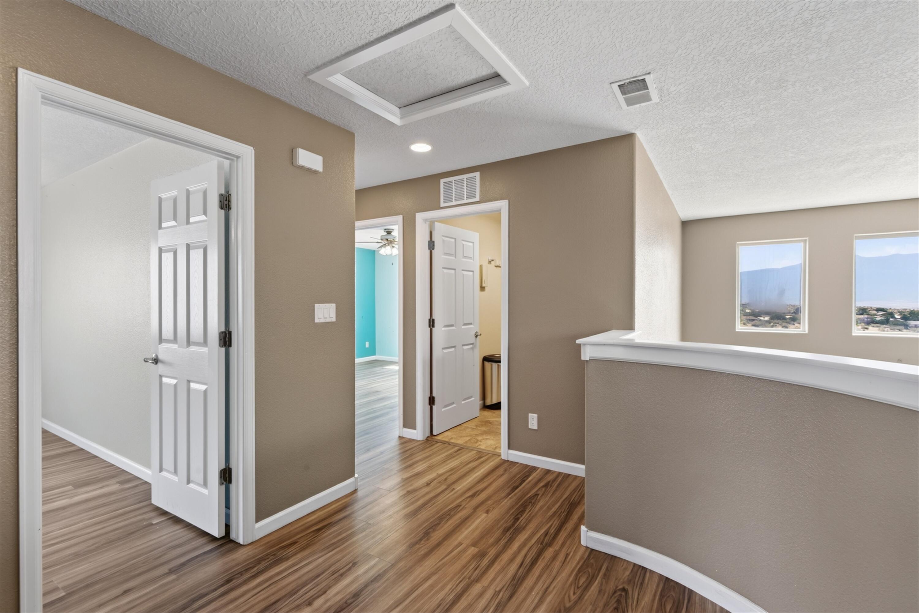541 Loma Linda Loop NE