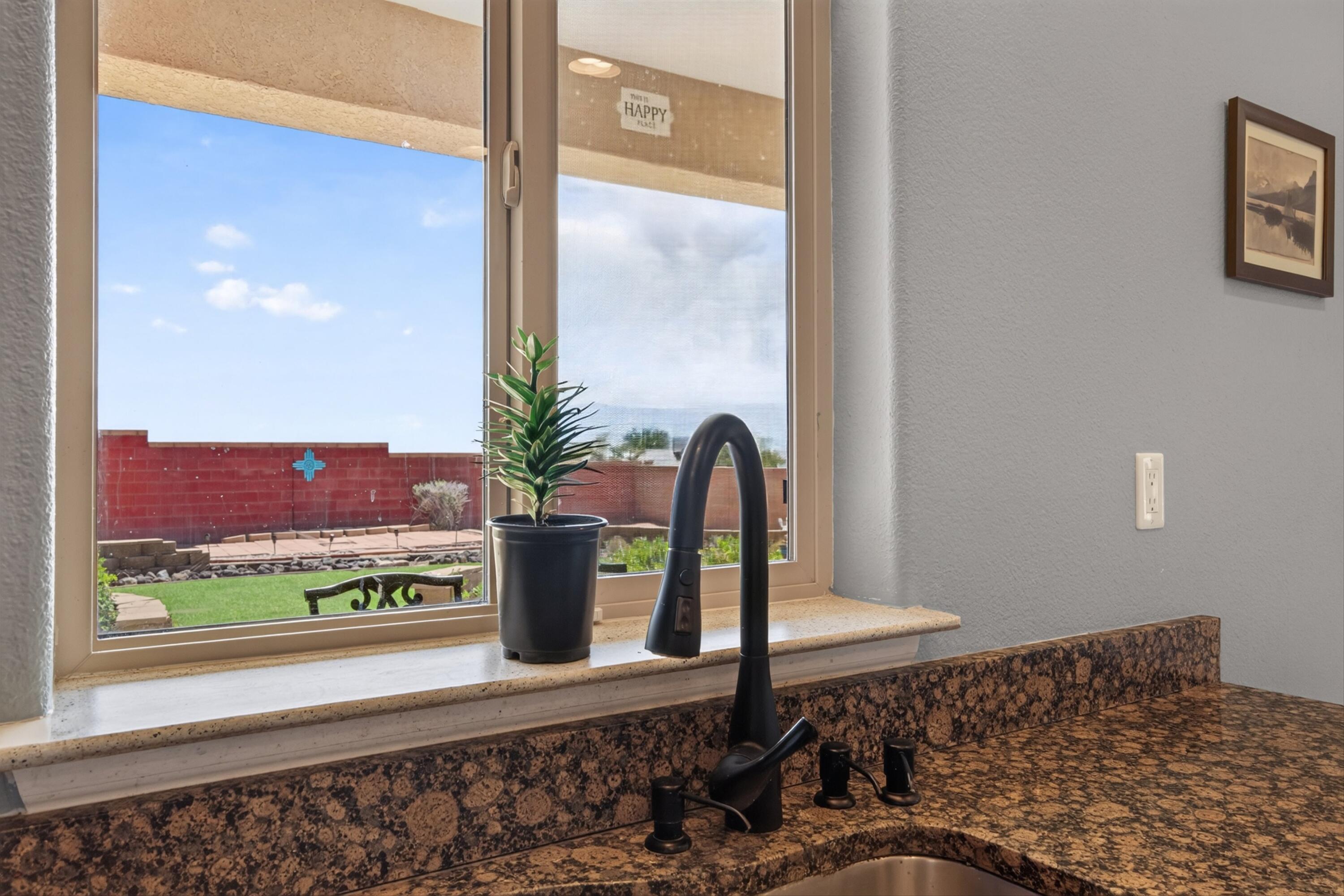 541 Loma Linda Loop NE