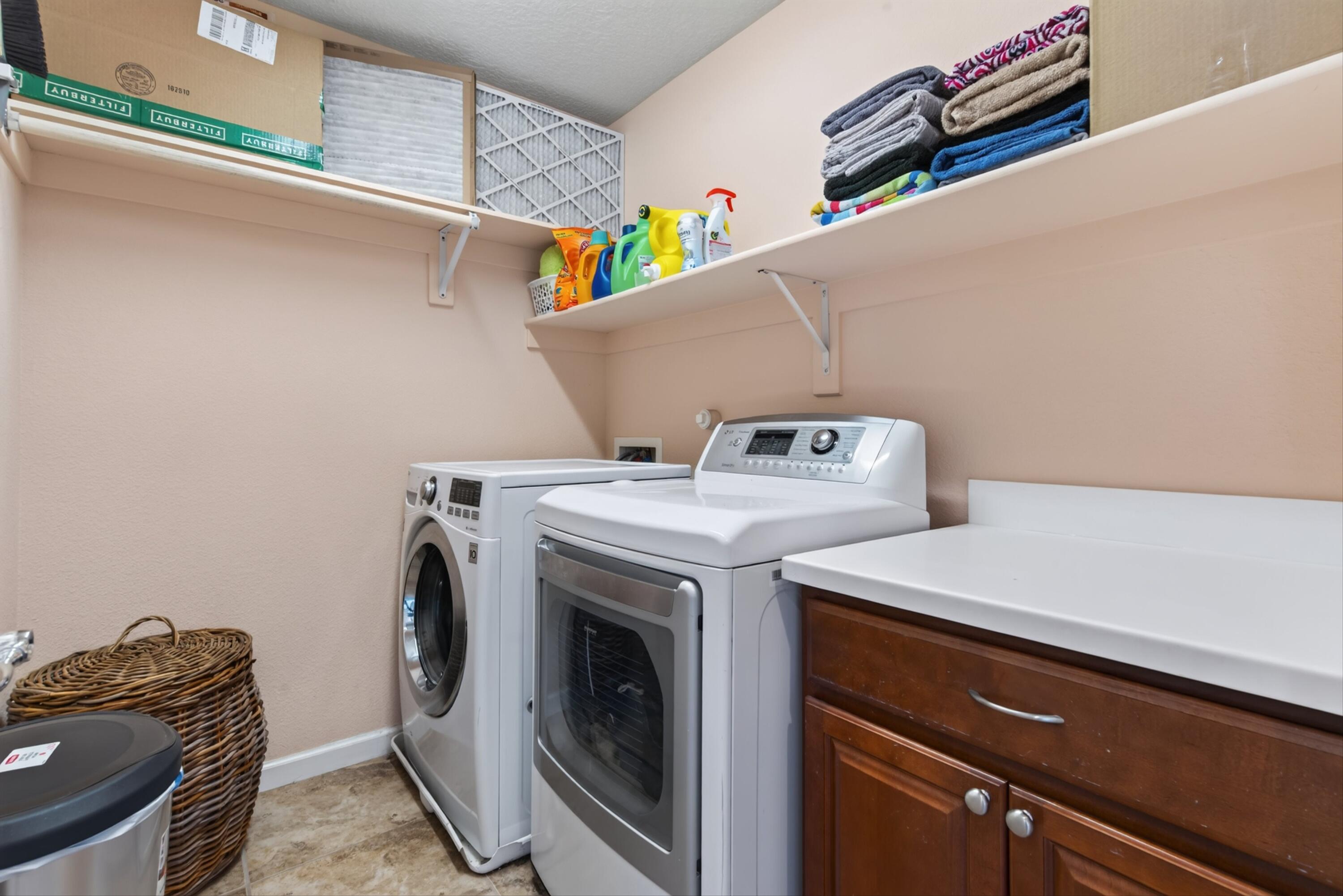 541 Loma Linda Loop NE