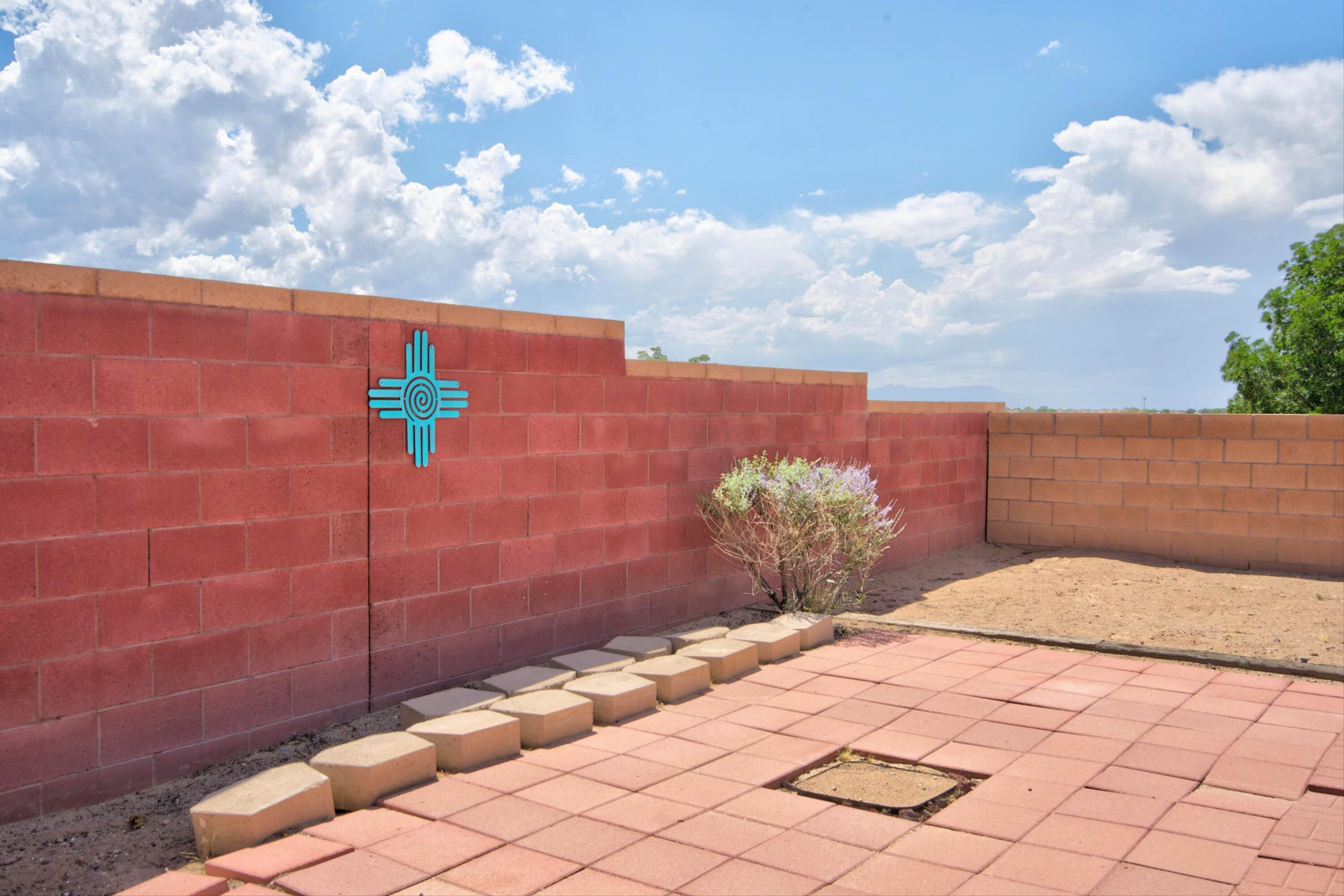 541 Loma Linda Loop NE