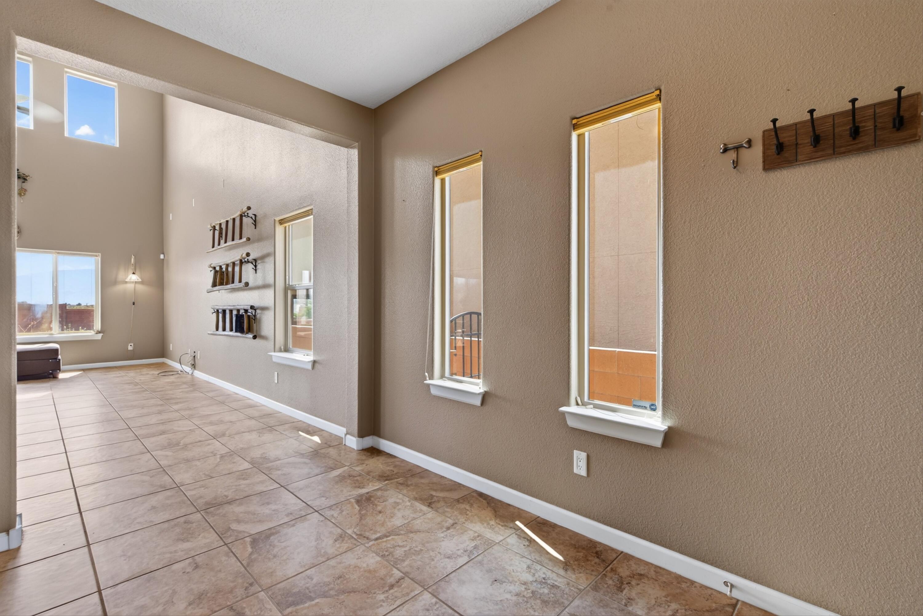 541 Loma Linda Loop NE