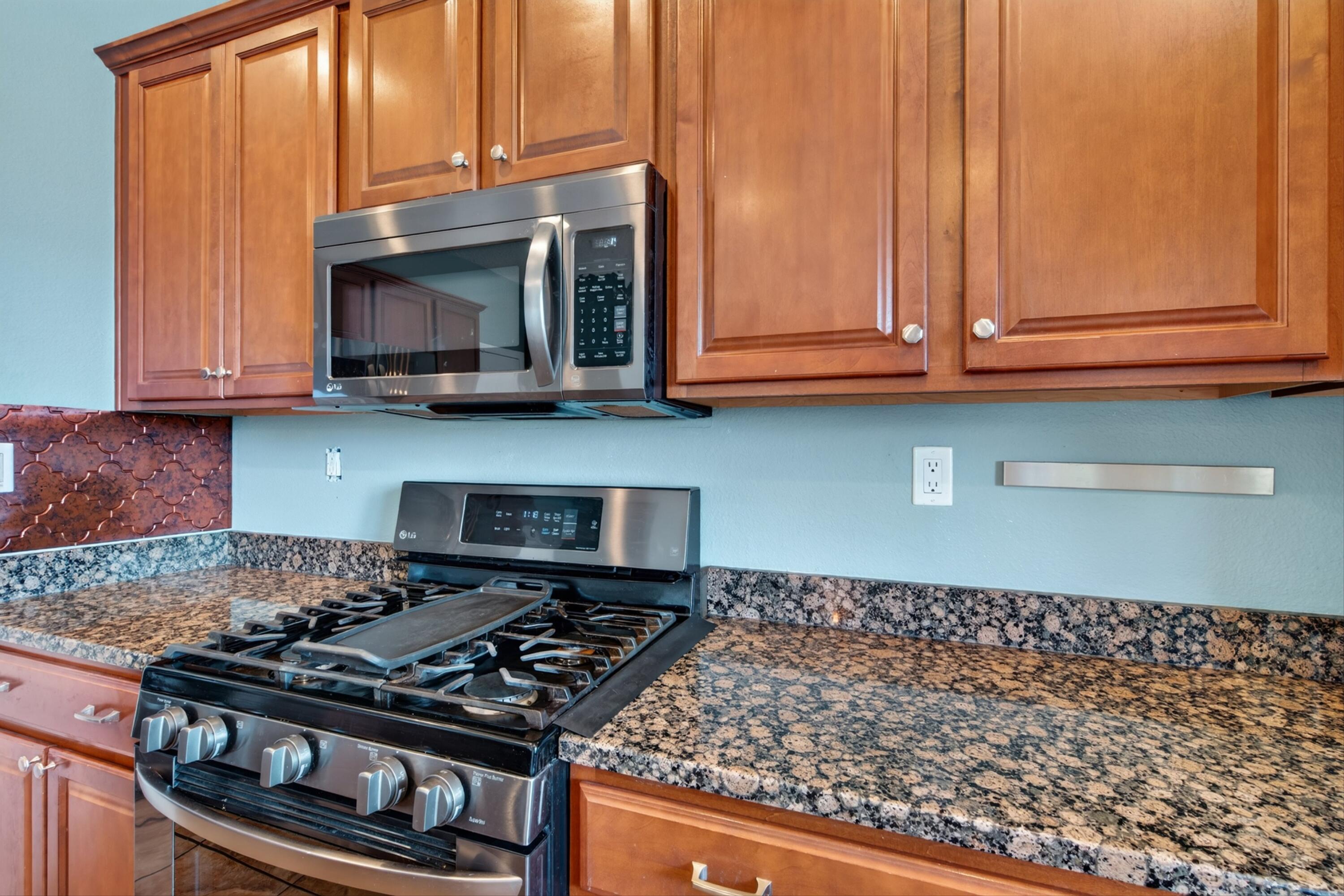 541 Loma Linda Loop NE