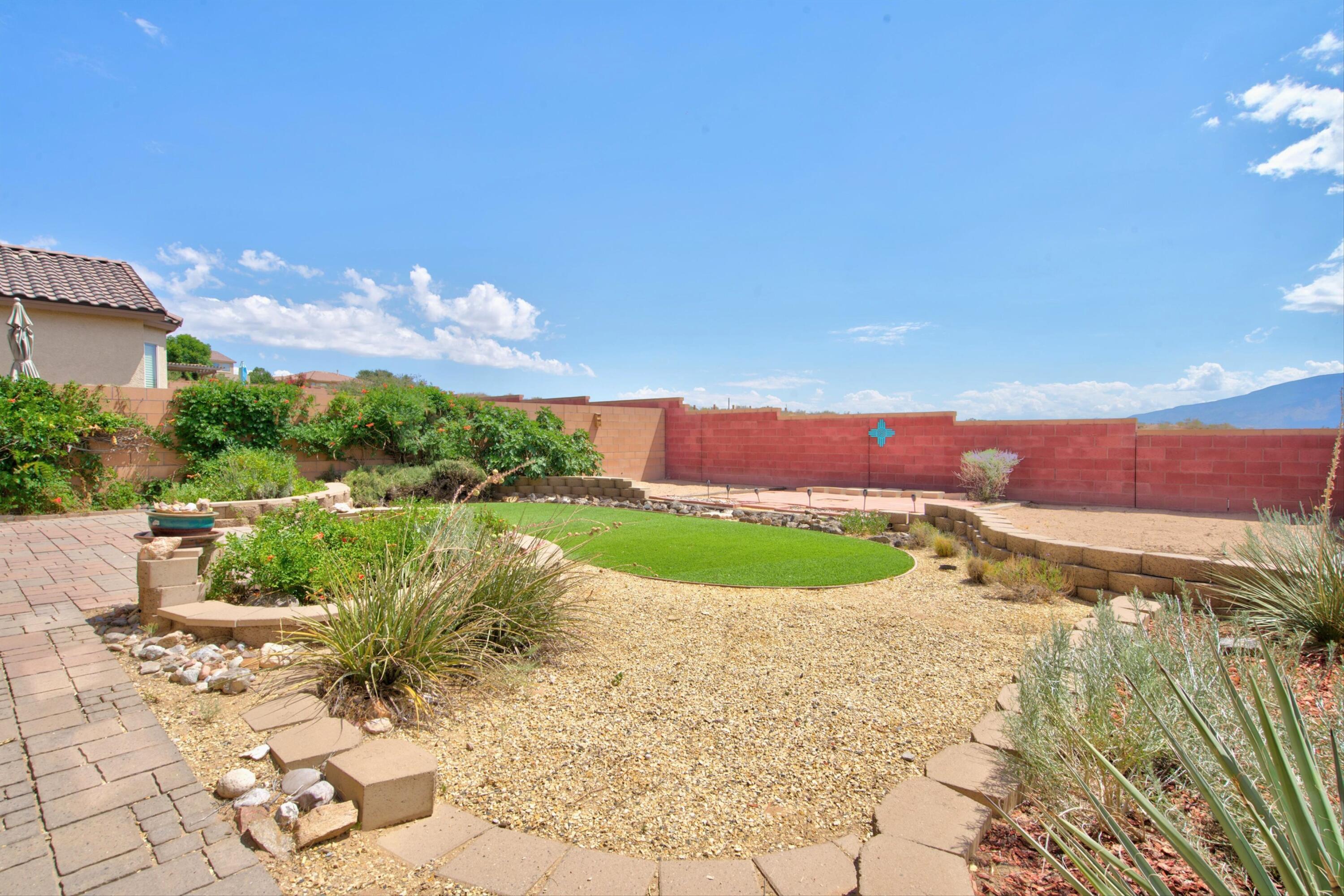 541 Loma Linda Loop NE