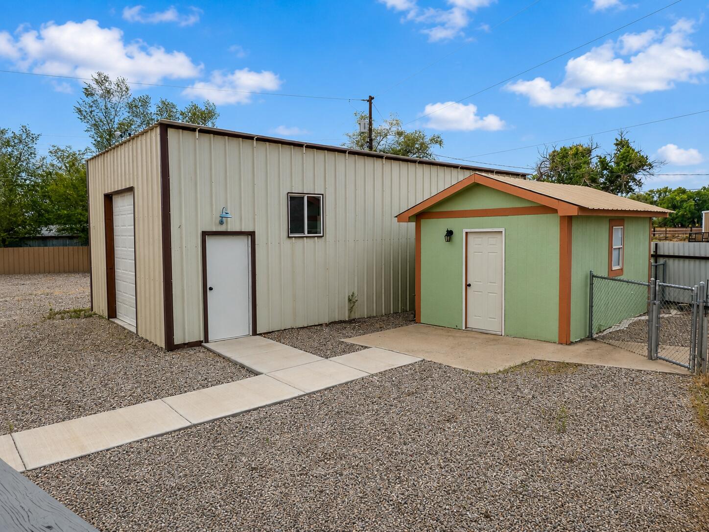 5220 Cerritos Avenue
