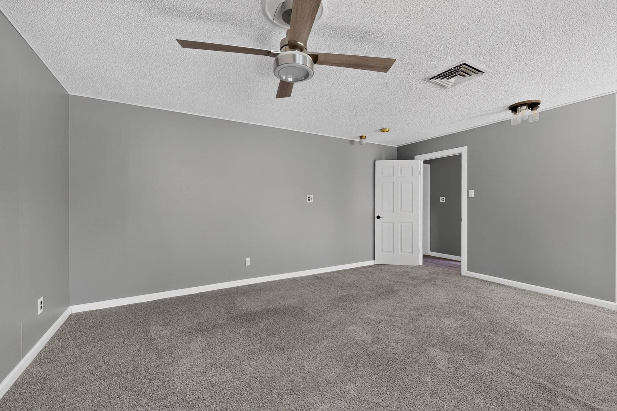4608 Downey Street NE