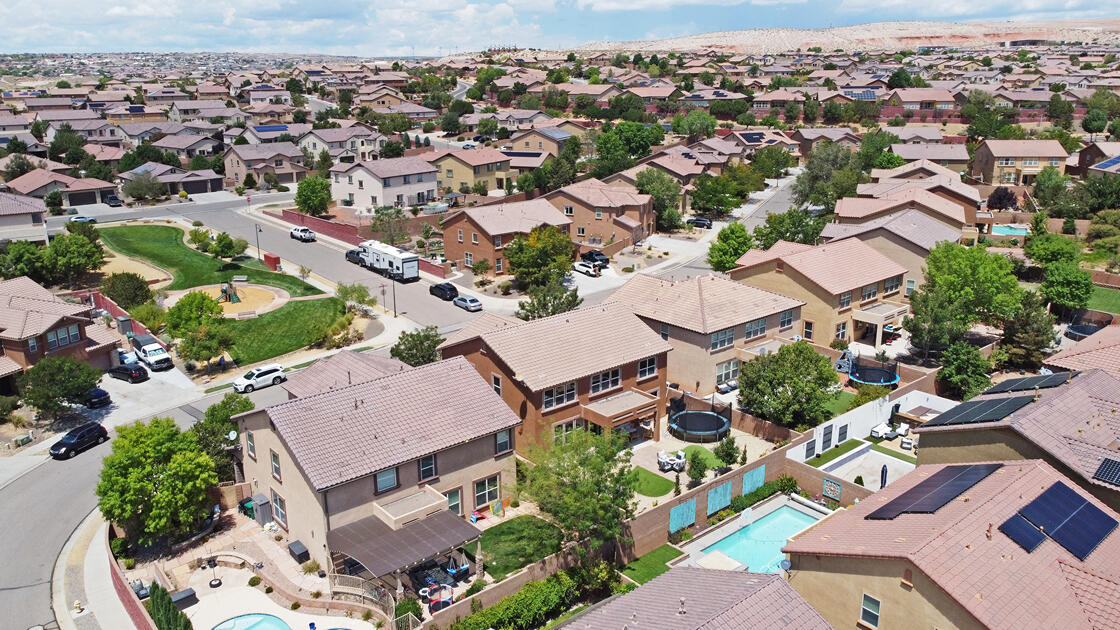 101 Paseo Vista Loop NE