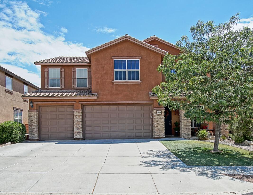 101 Paseo Vista Loop NE