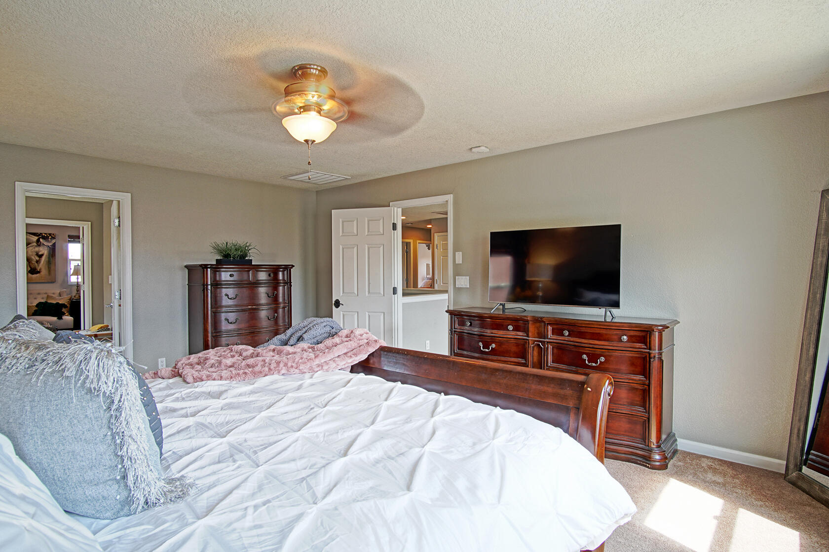 101 Paseo Vista Loop NE