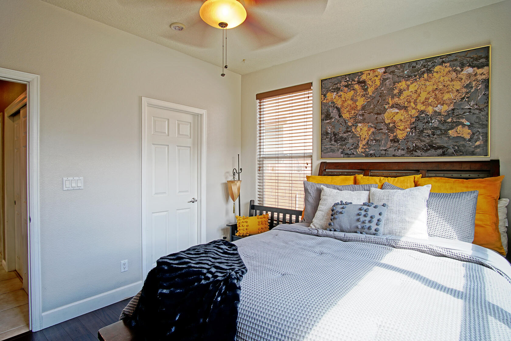 101 Paseo Vista Loop NE