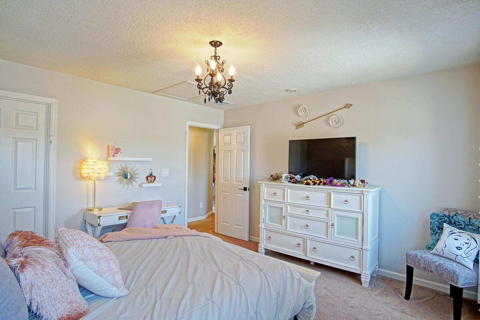 101 Paseo Vista Loop NE