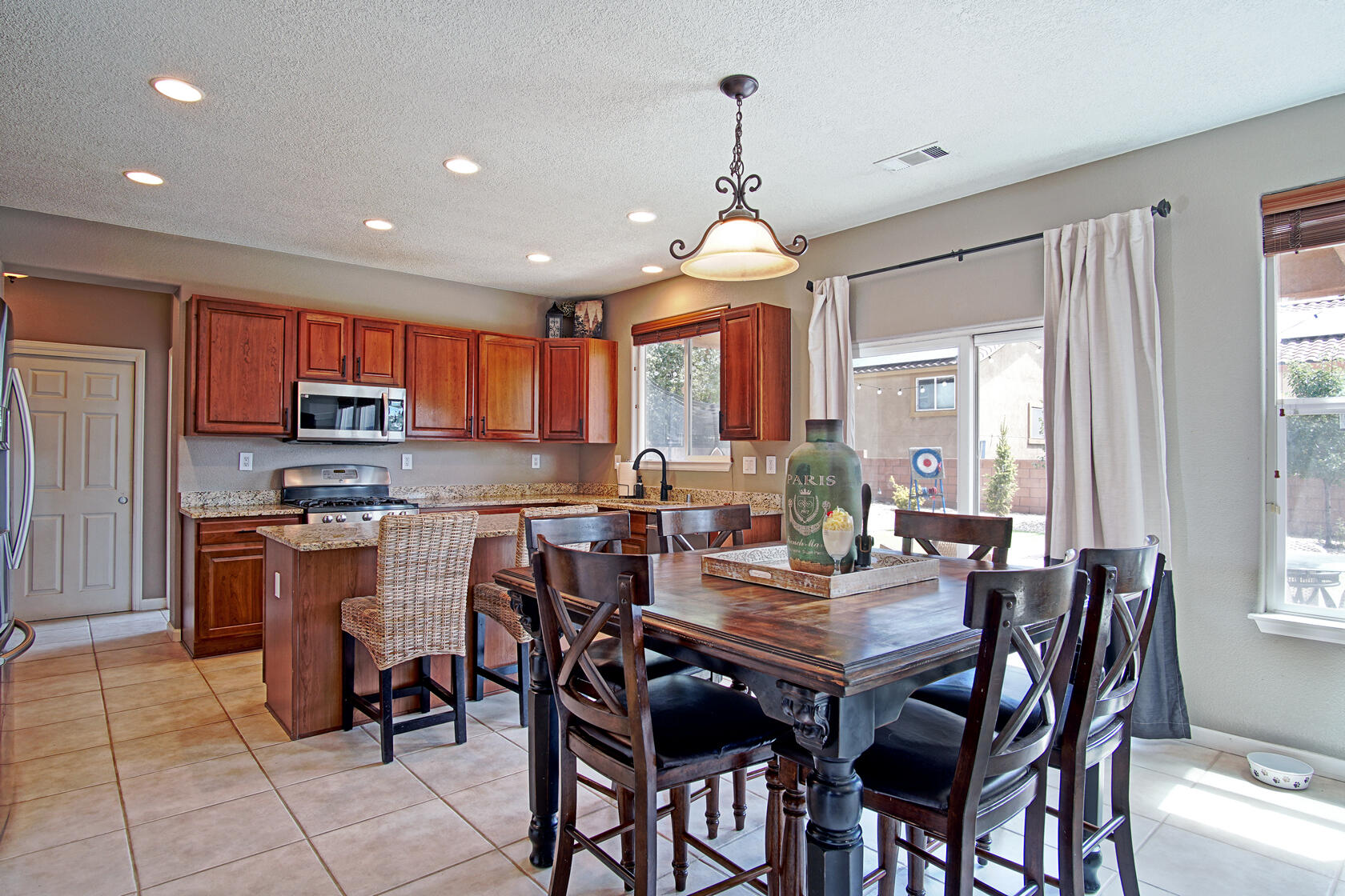 101 Paseo Vista Loop NE