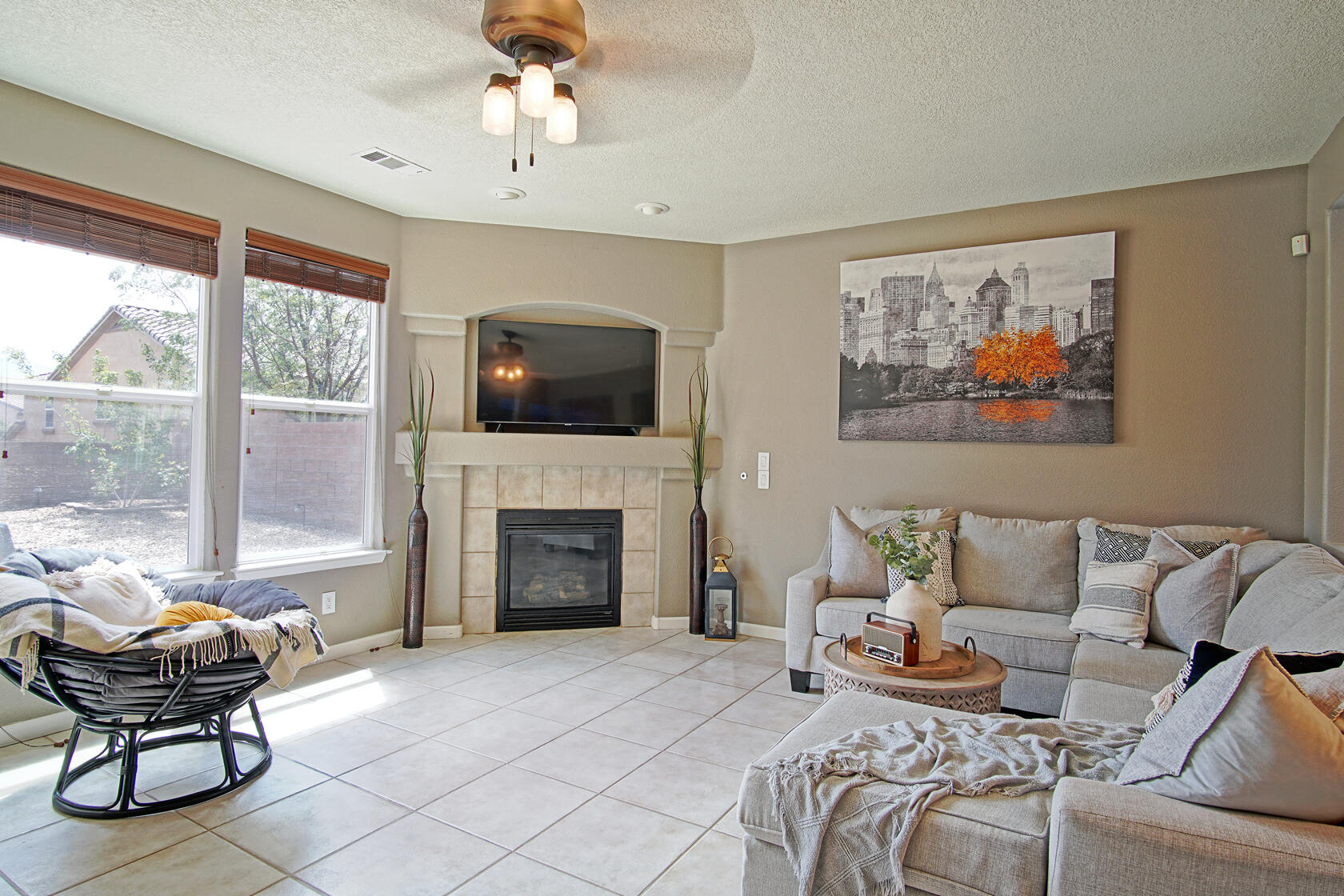 101 Paseo Vista Loop NE