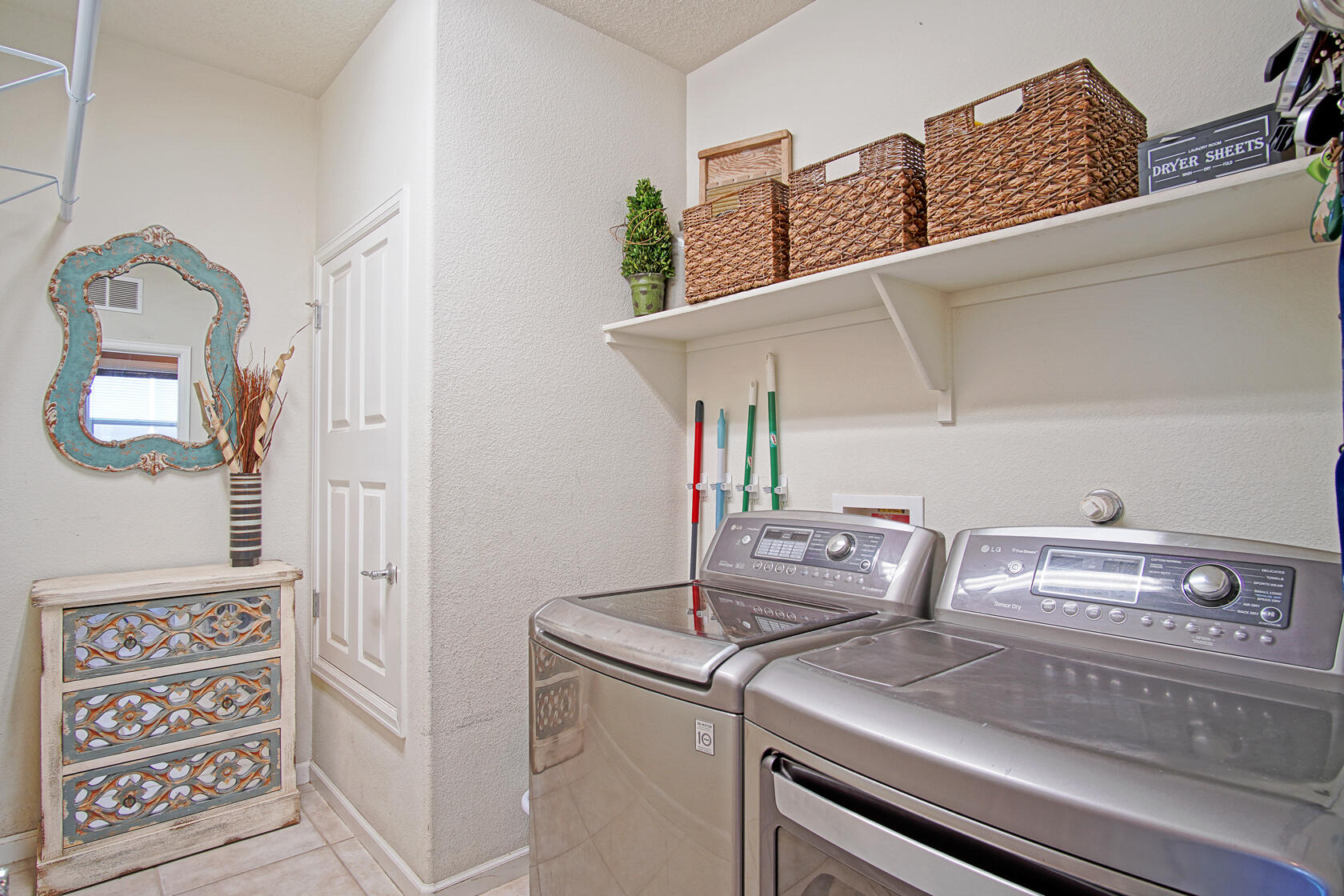 101 Paseo Vista Loop NE