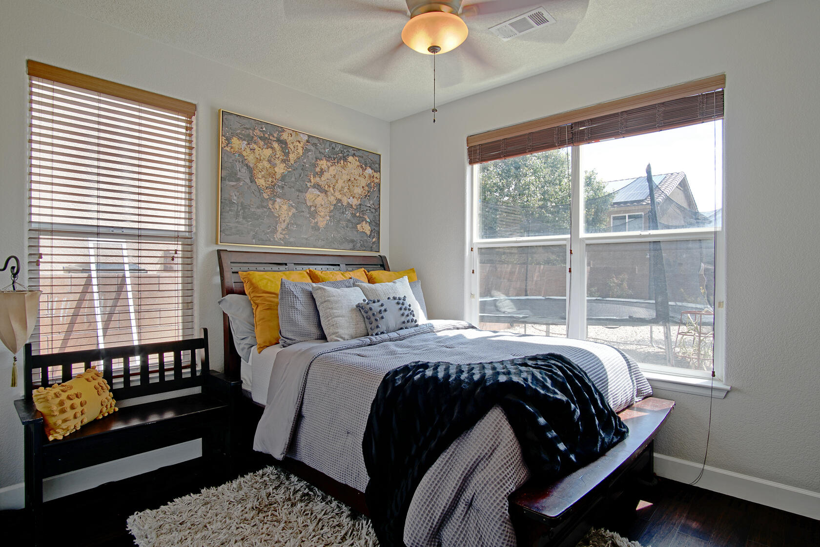 101 Paseo Vista Loop NE