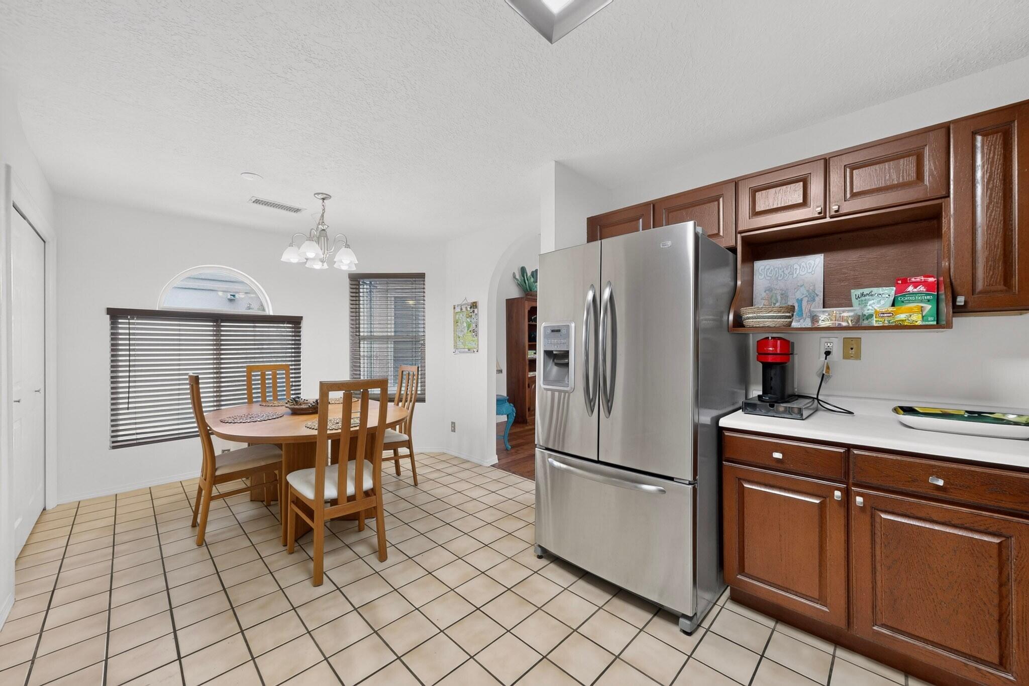 9663 De Vargas Loop NE