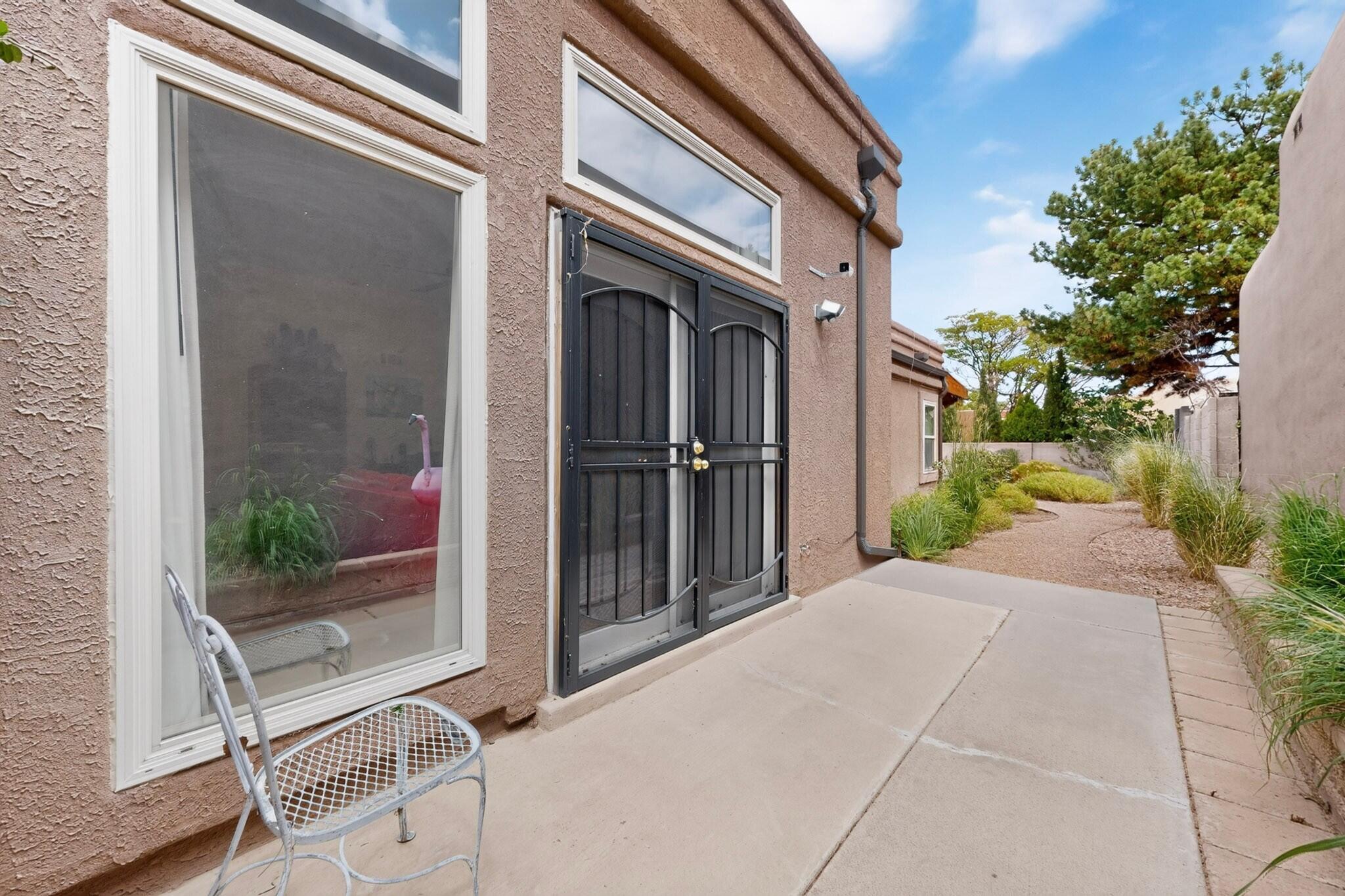9663 De Vargas Loop NE