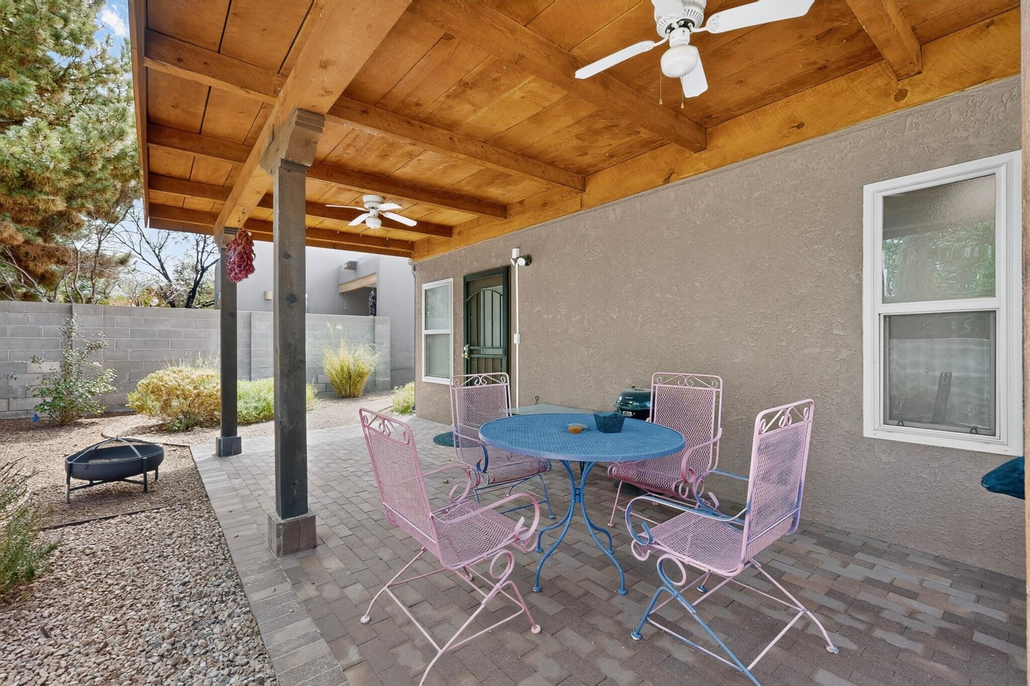 9663 De Vargas Loop NE