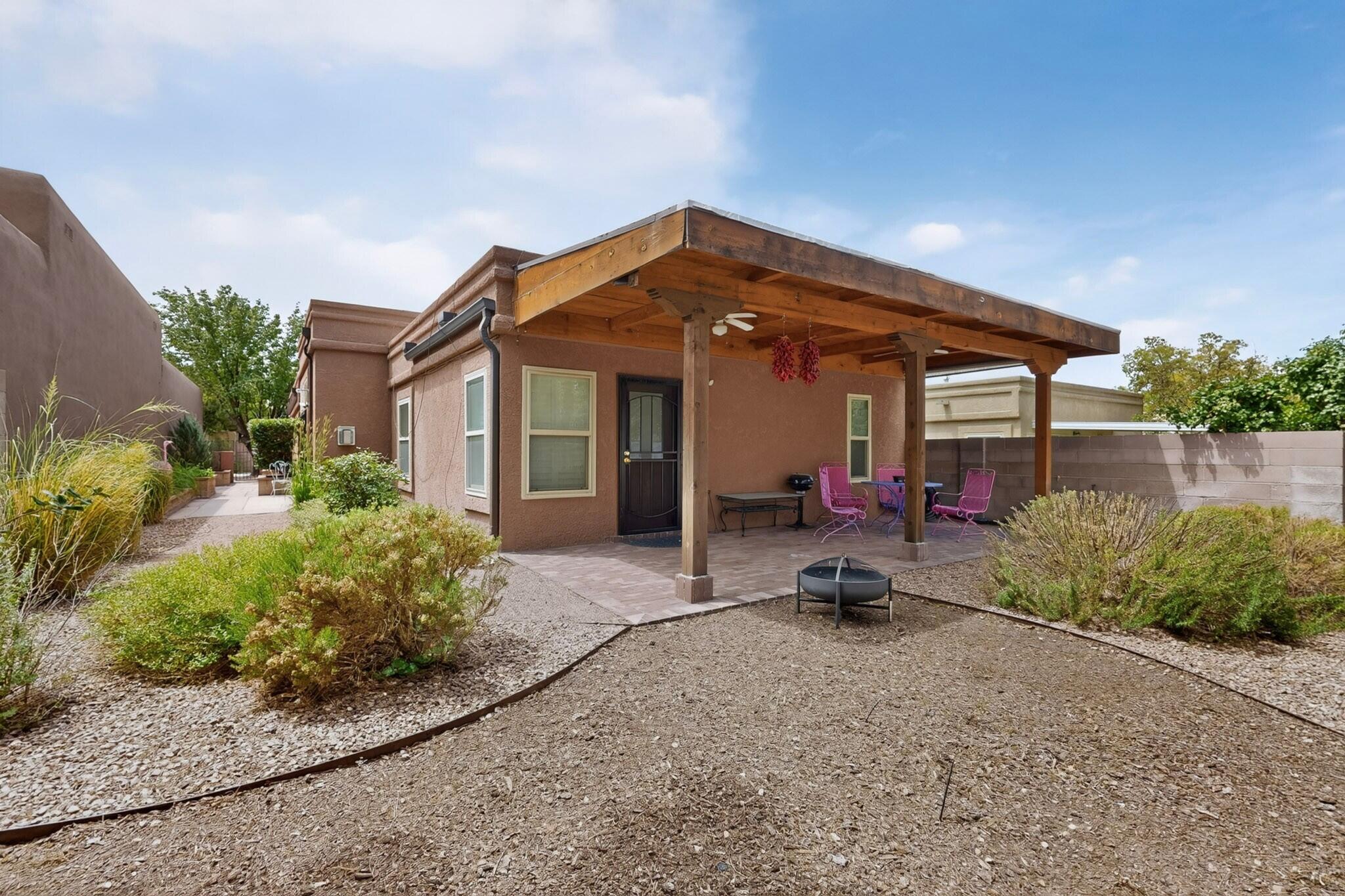 9663 De Vargas Loop NE