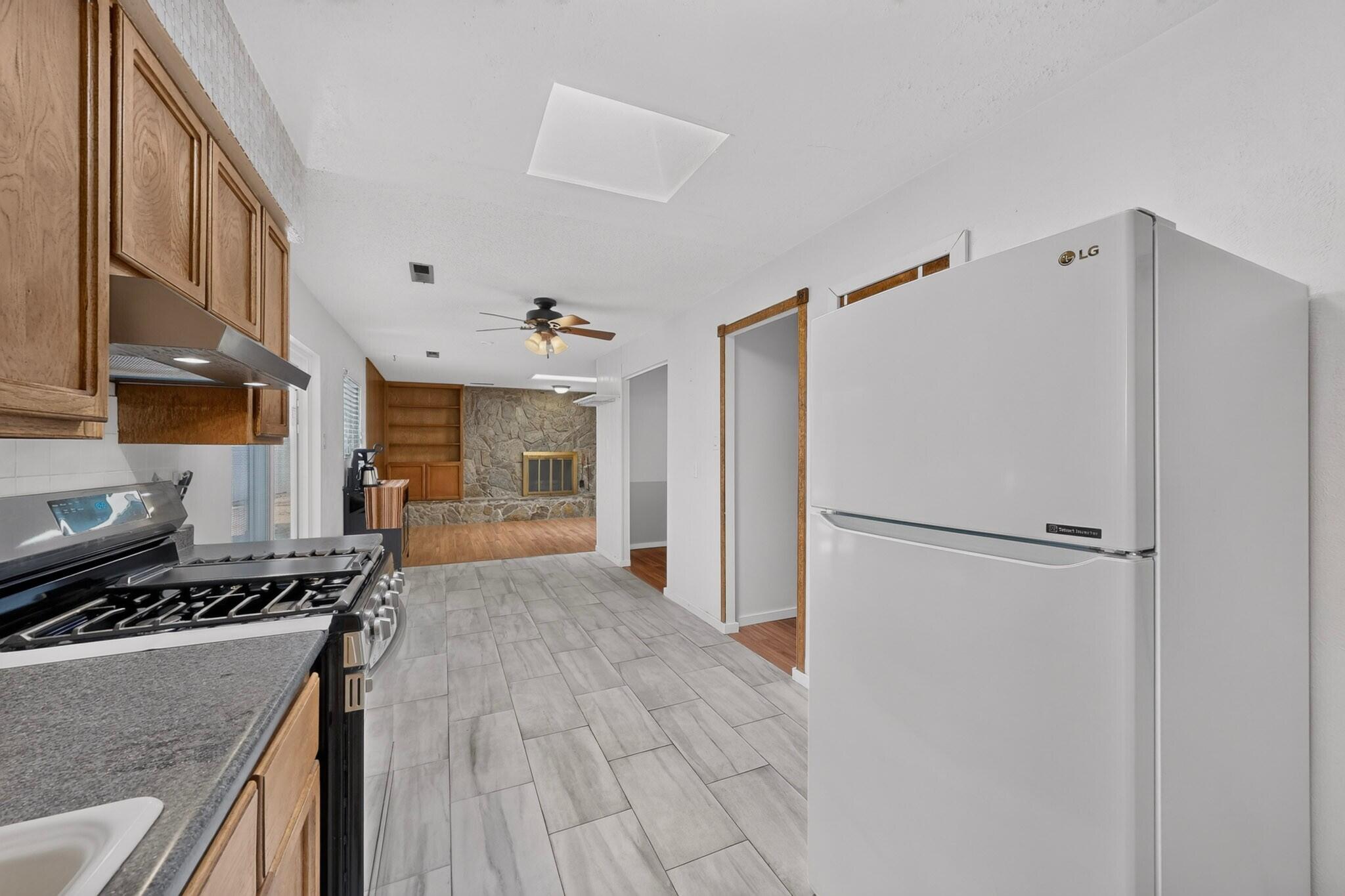 3709 Valerie Place NE