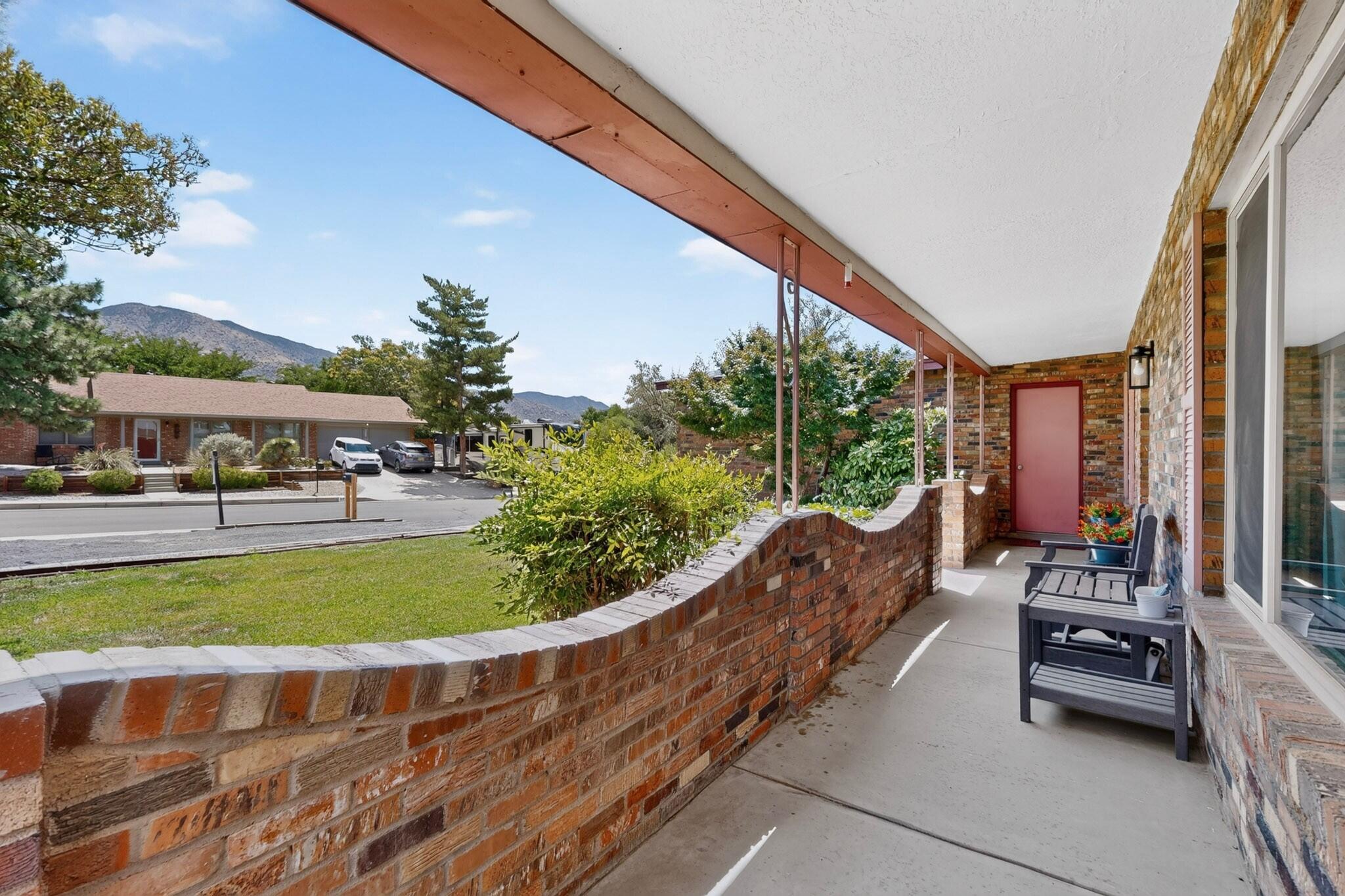 3709 Valerie Place NE
