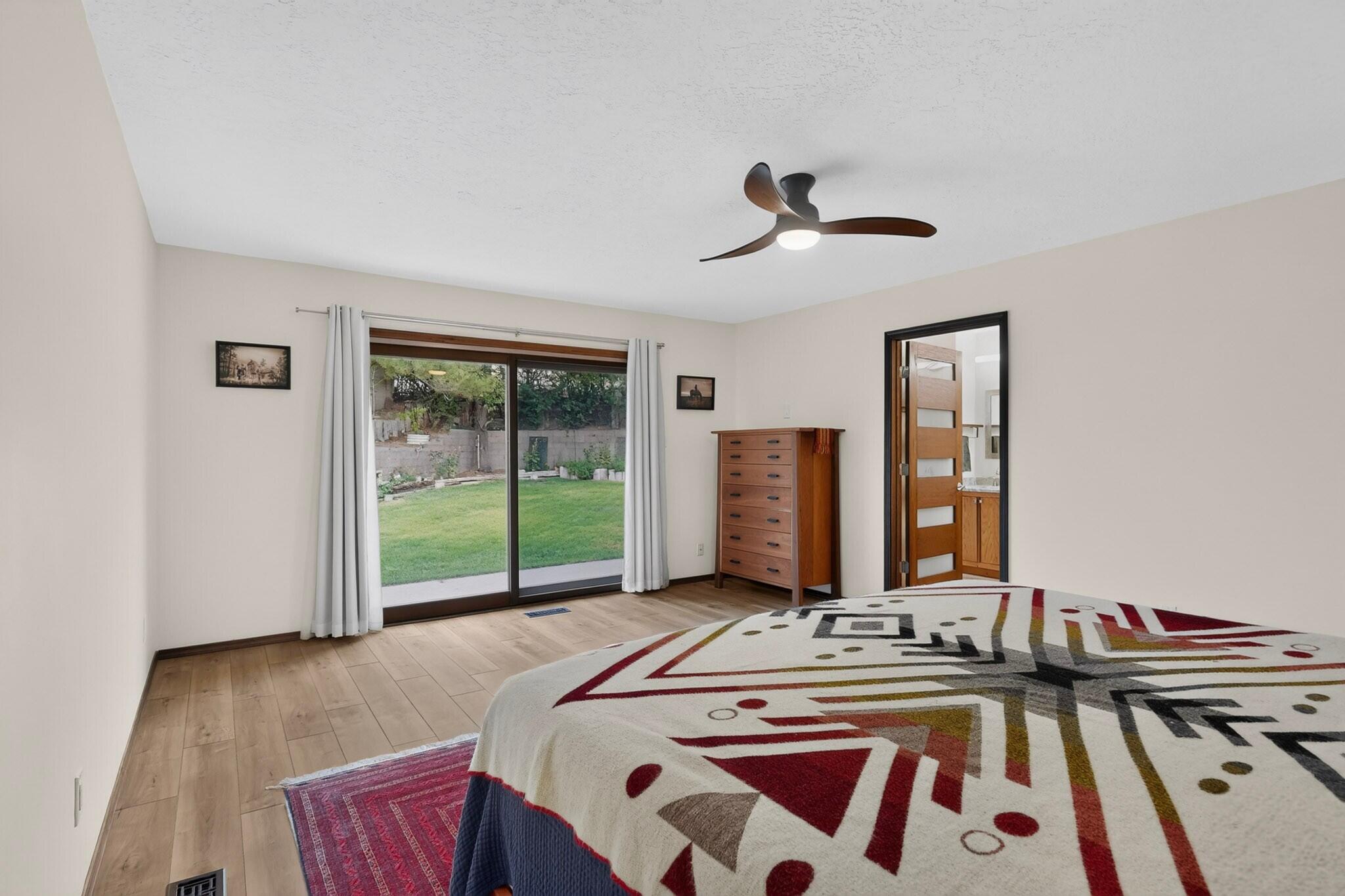 2524 Madre Drive NE