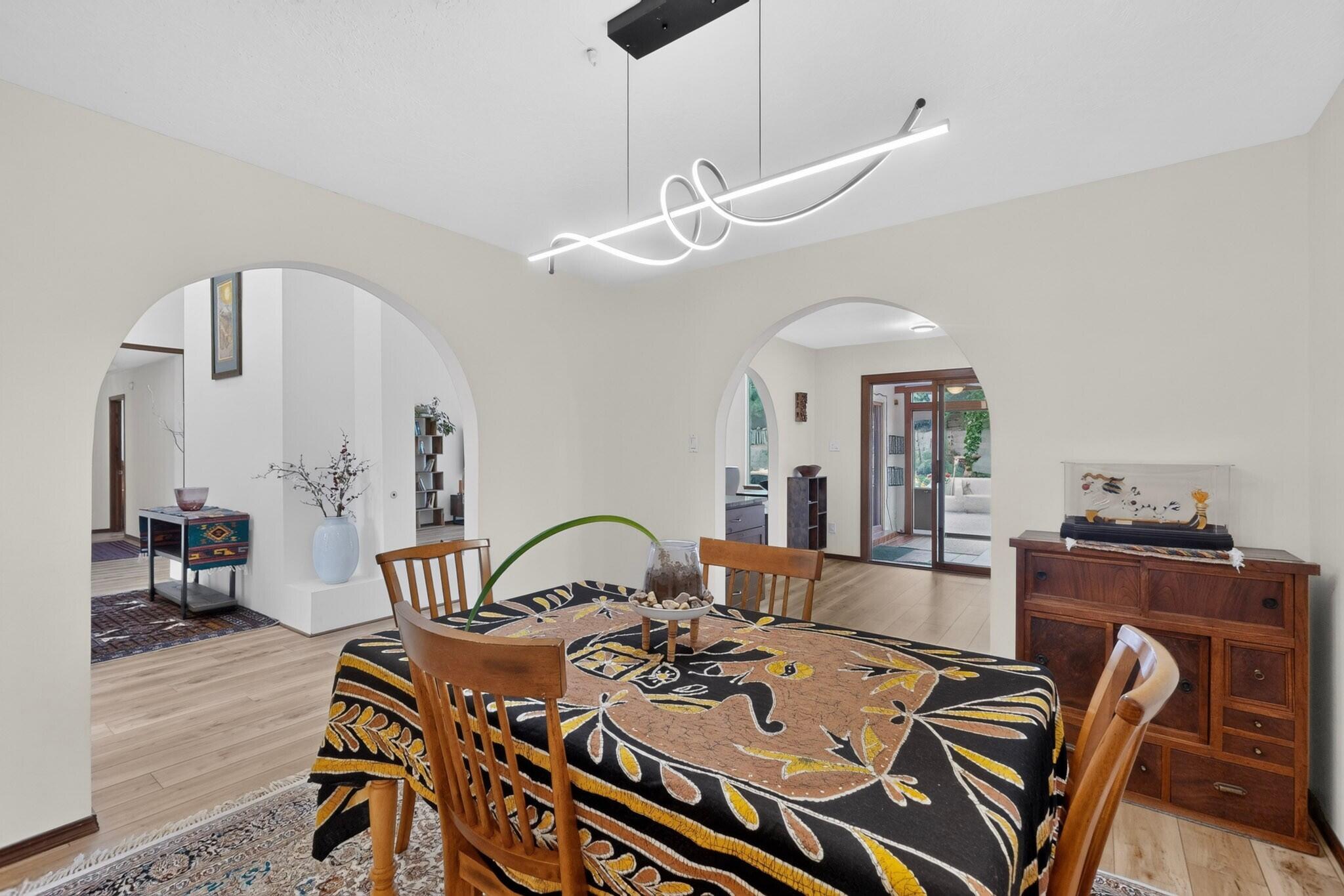 2524 Madre Drive NE