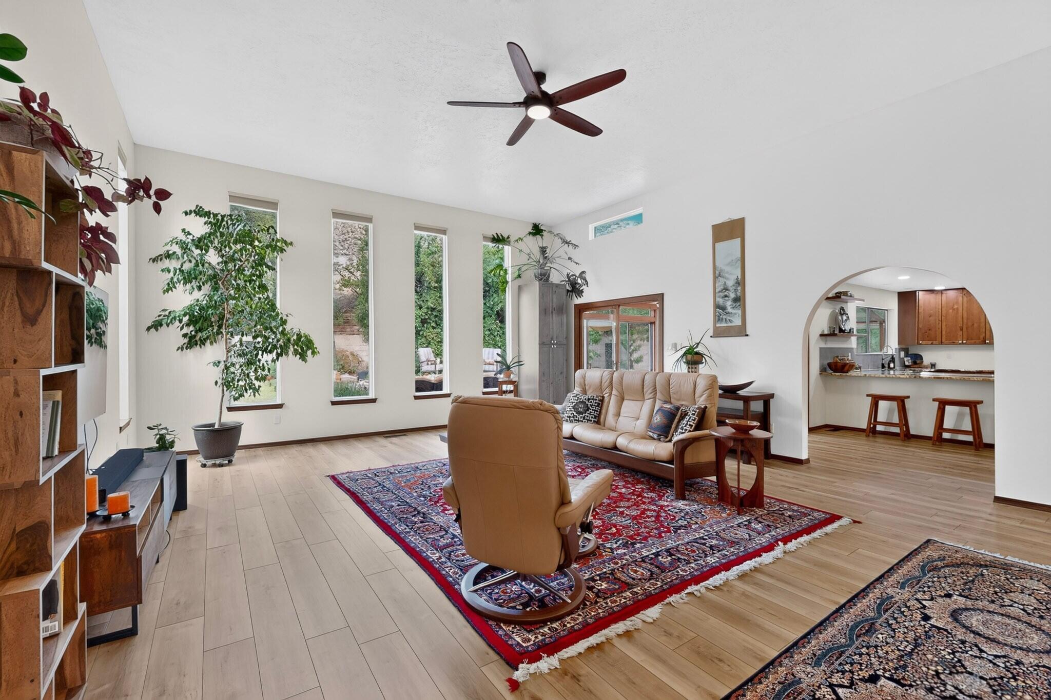 2524 Madre Drive NE